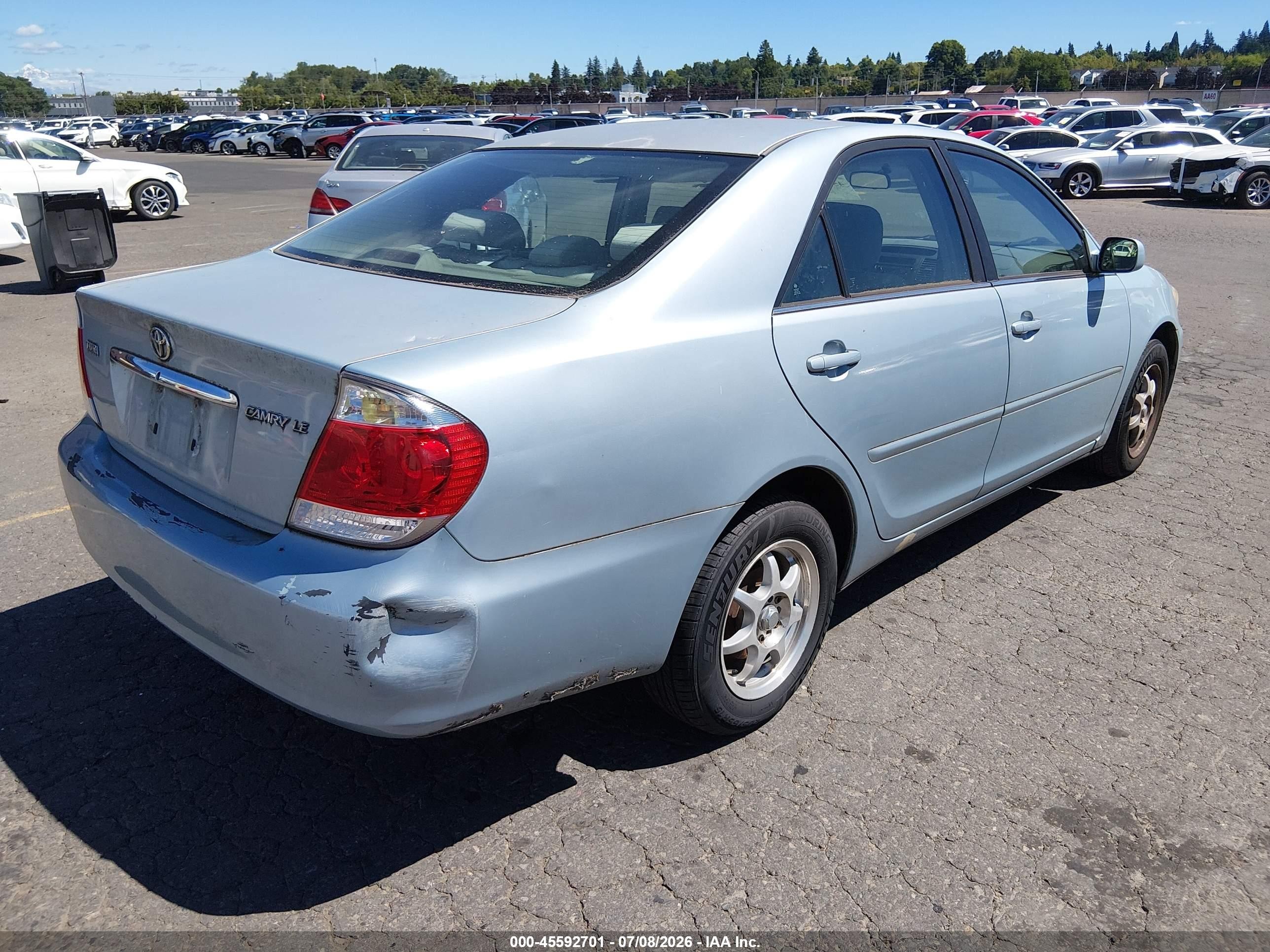 2005 Toyota Camry Le Blue vin: 4T1BE32K15U528782