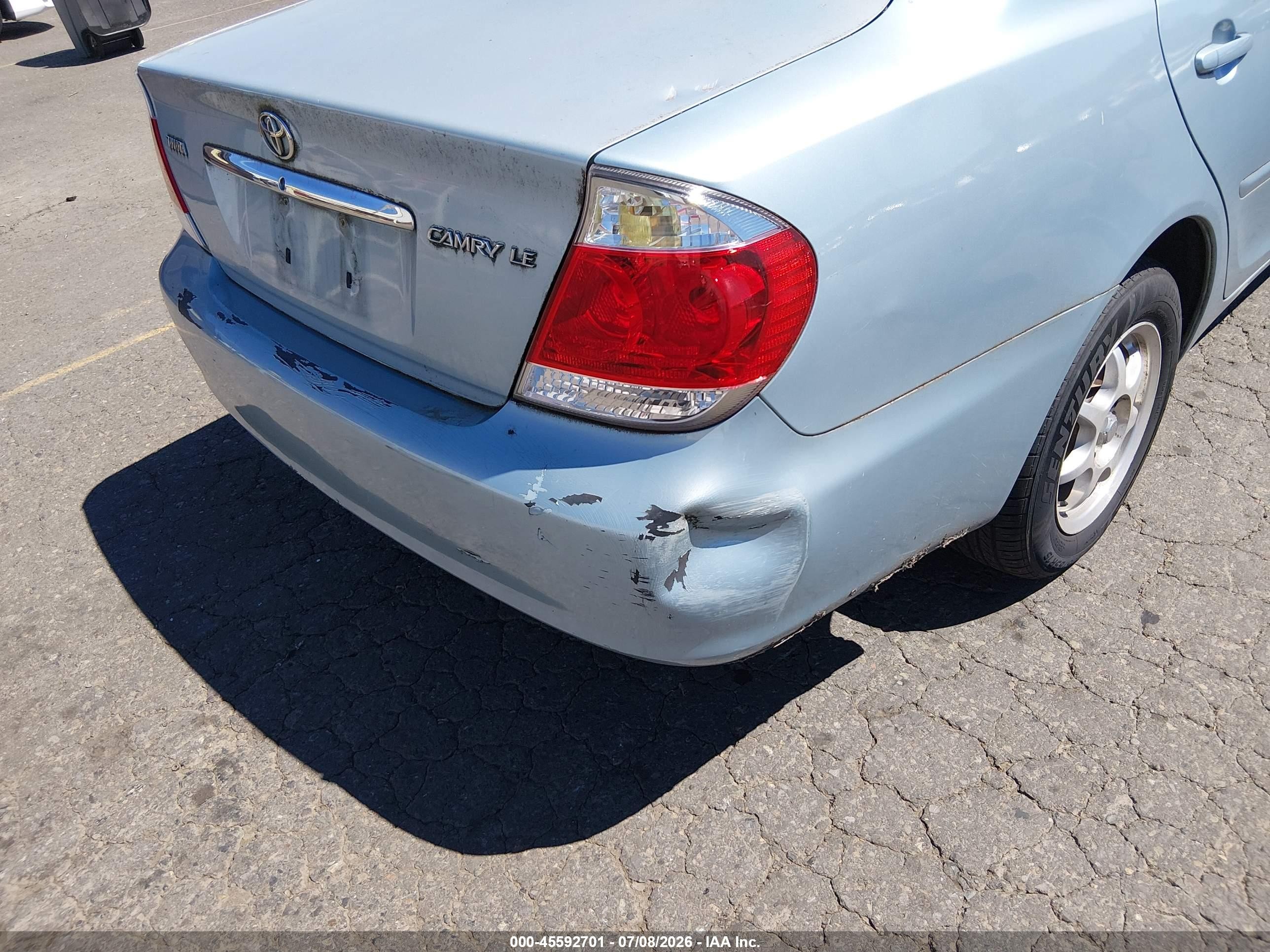 2005 Toyota Camry Le Blue vin: 4T1BE32K15U528782