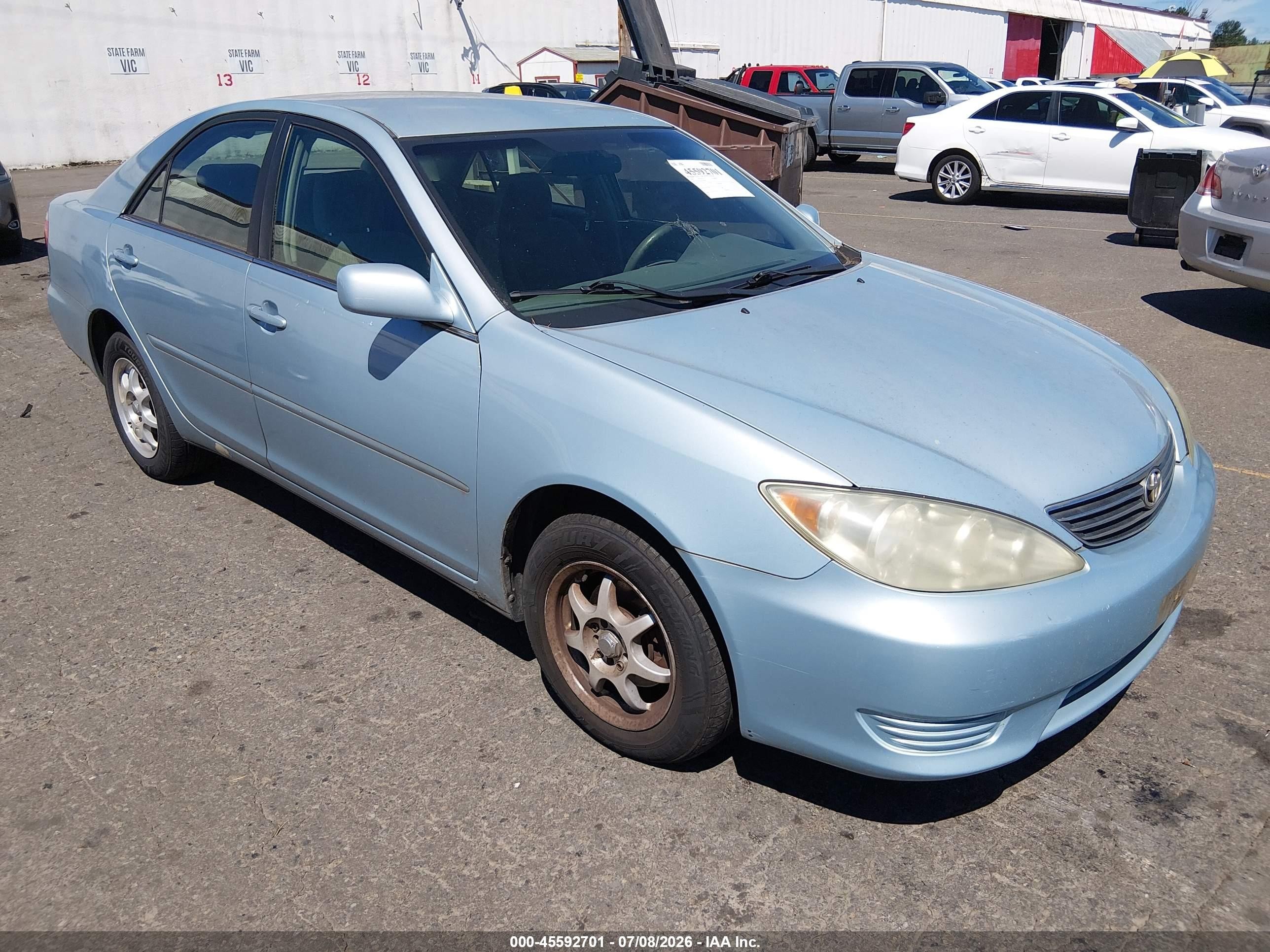 2005 Toyota Camry Le Blue vin: 4T1BE32K15U528782