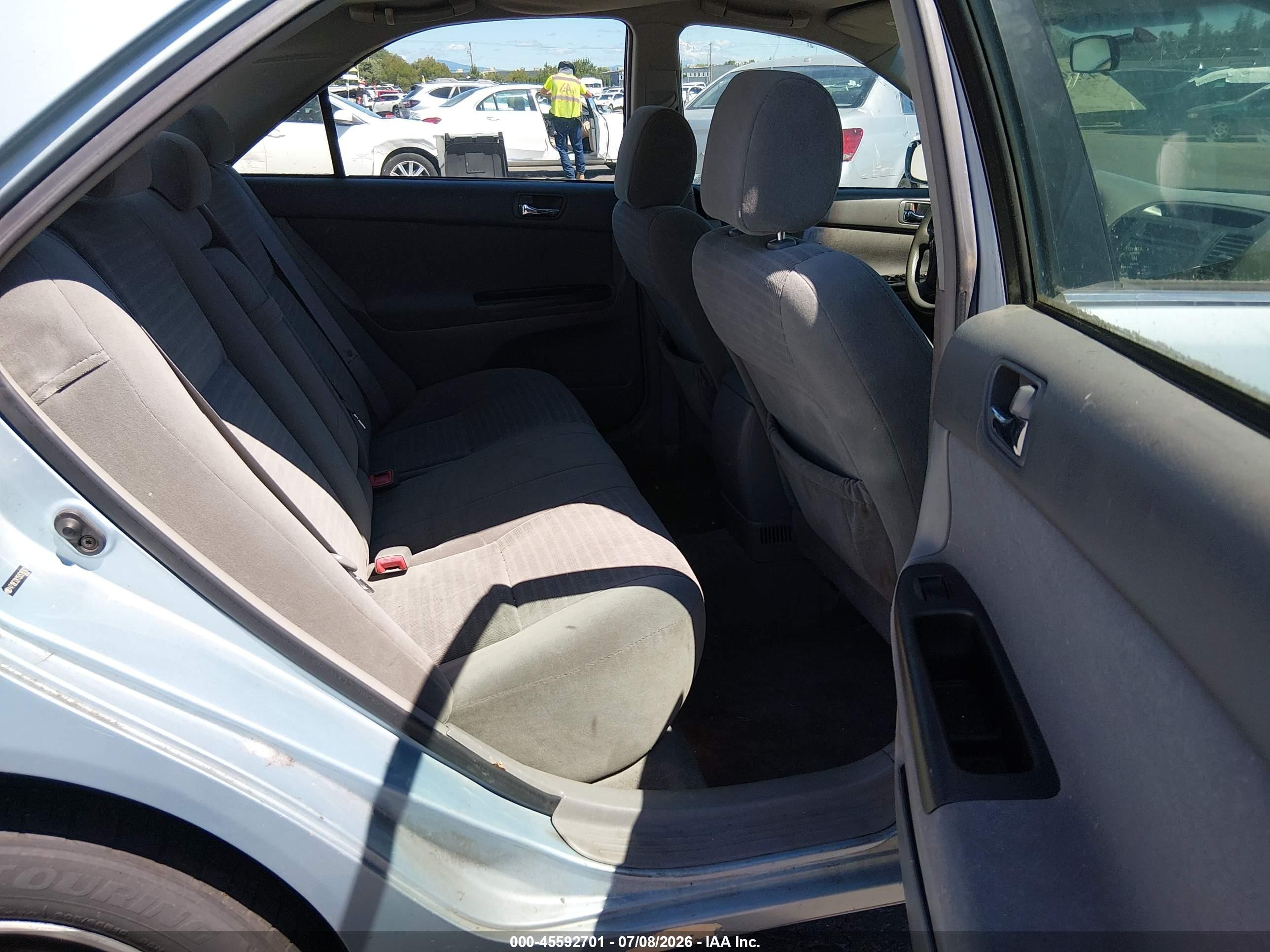 2005 Toyota Camry Le Blue vin: 4T1BE32K15U528782