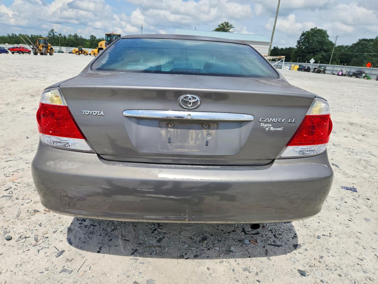 2005 Toyota Camry Le Gray vin: 4T1BE32K15U575035