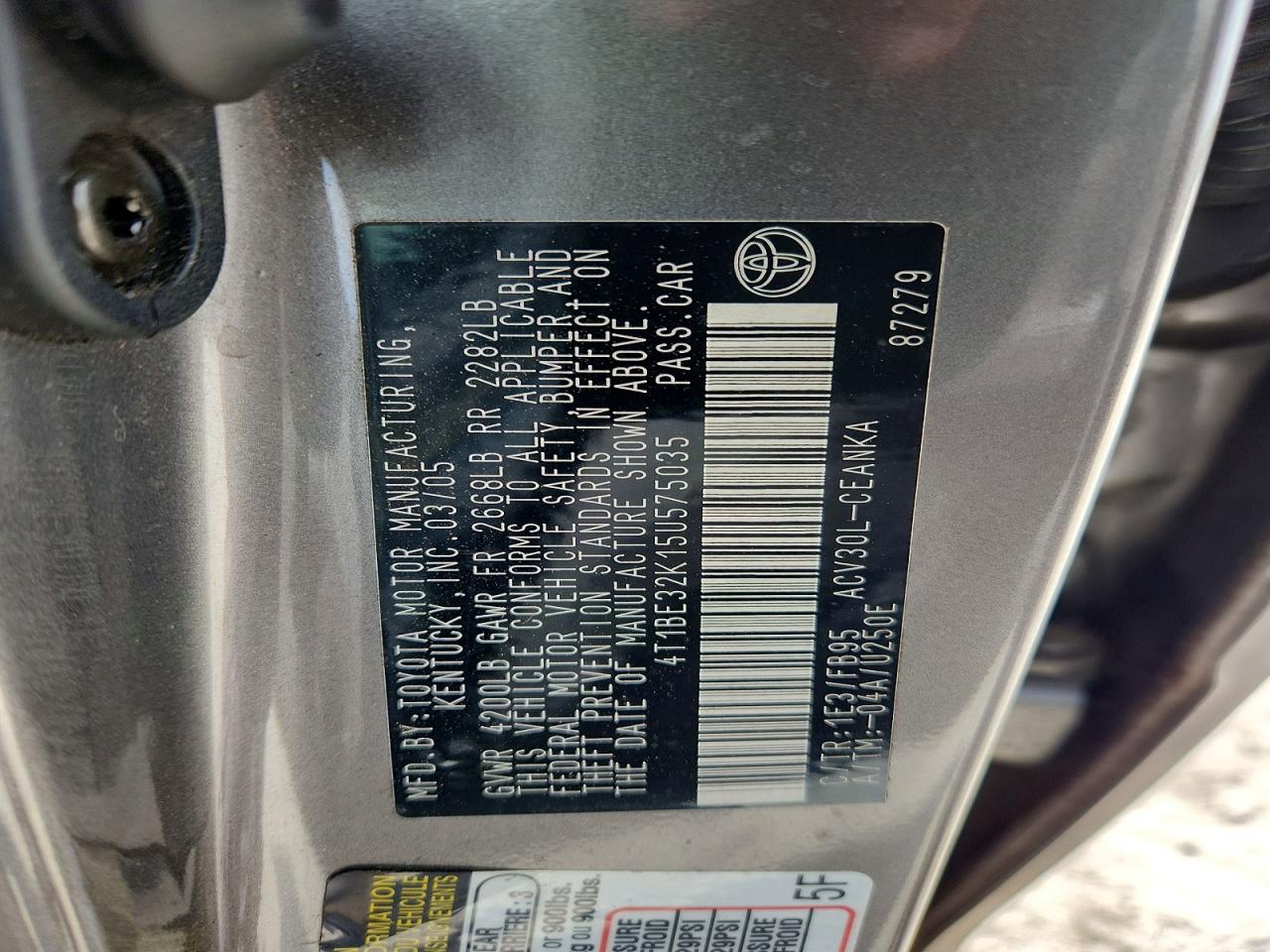 2005 Toyota Camry Le Gray vin: 4T1BE32K15U575035