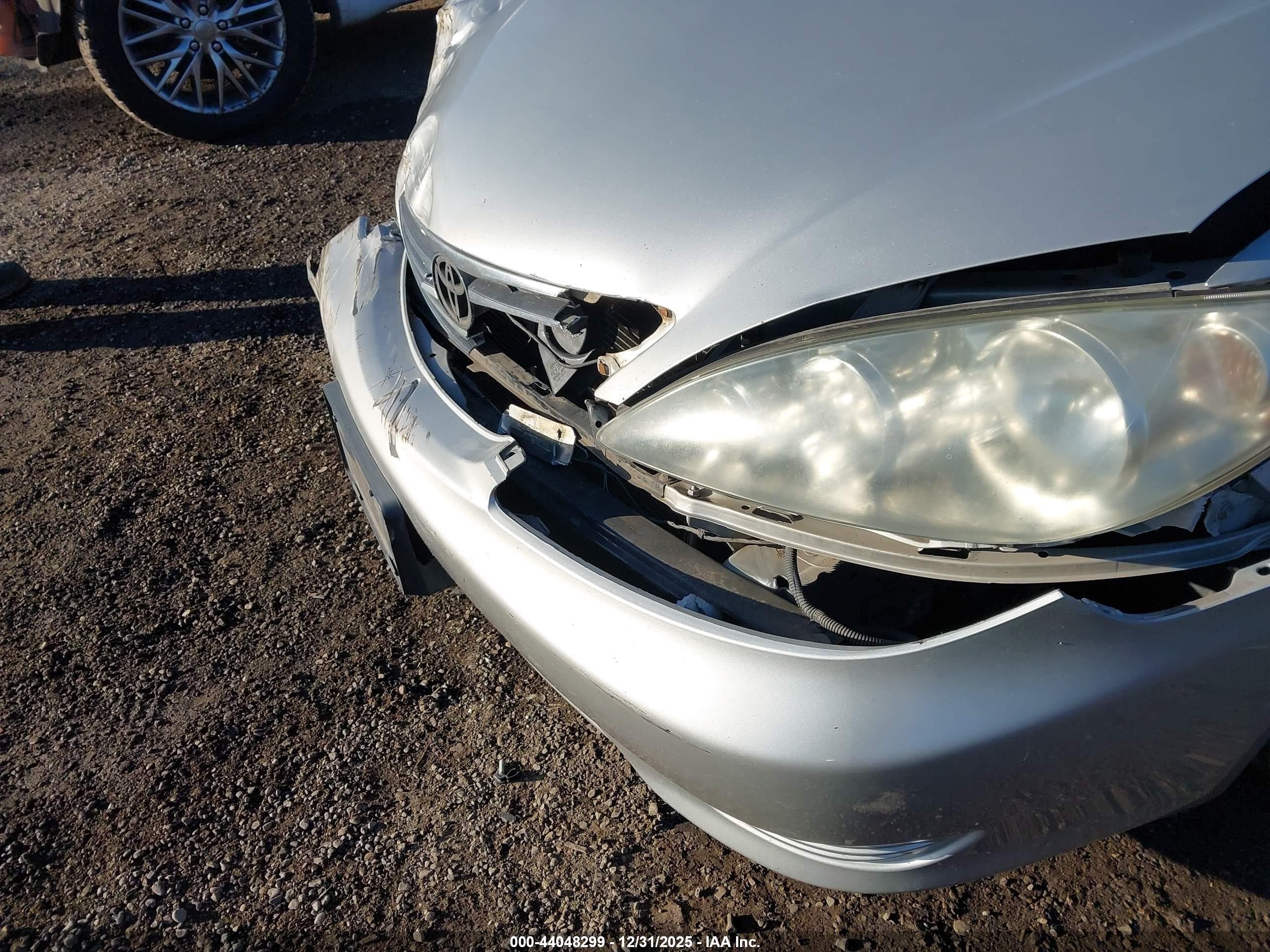 2005 Toyota Camry Le Silver vin: 4T1BE32K15U591283