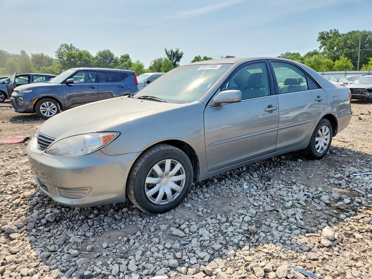 2005 Toyota Camry Le Silver vin: 4T1BE32K15U593664