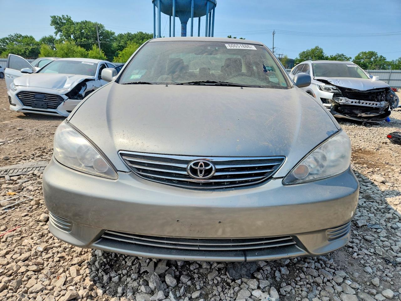 2005 Toyota Camry Le Silver vin: 4T1BE32K15U593664