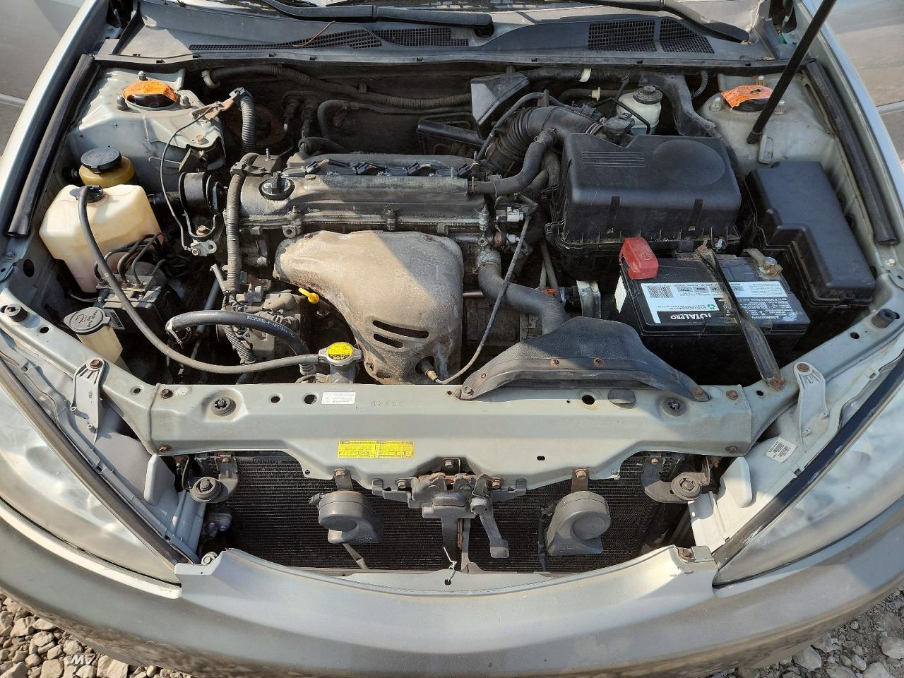 2005 Toyota Camry Le Silver vin: 4T1BE32K15U593664