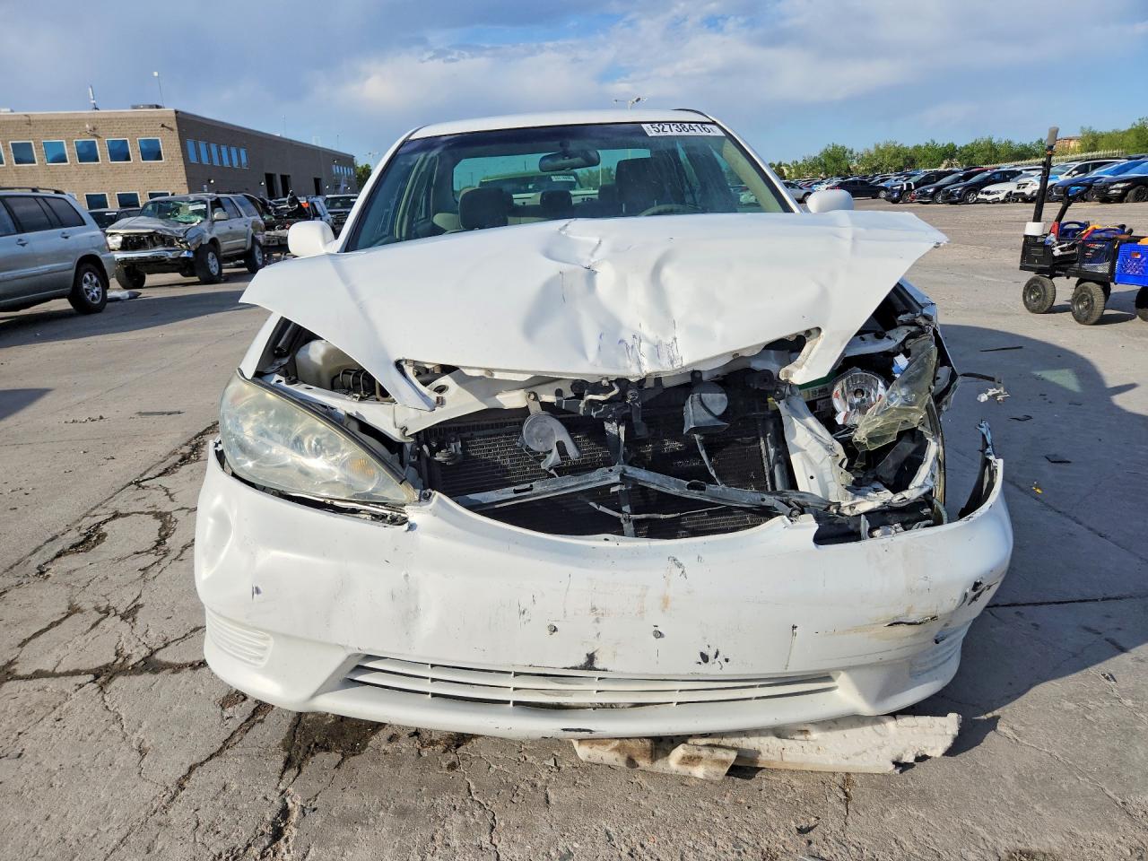2005 Toyota Camry Le White vin: 4T1BE32K15U628607