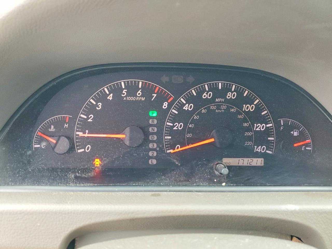 2005 Toyota Camry Le Gold vin: 4T1BE32K15U633368