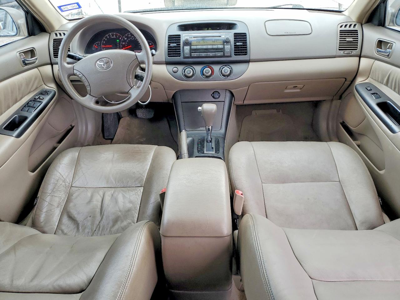 2005 Toyota Camry Le Gold vin: 4T1BE32K15U633368