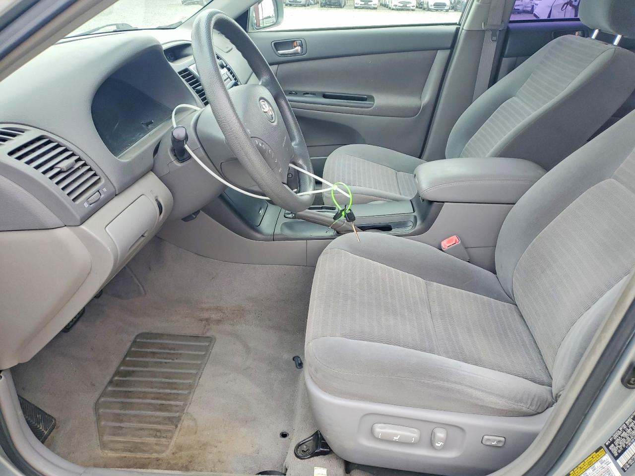 2005 Toyota Camry Le Gray vin: 4T1BE32K15U634150