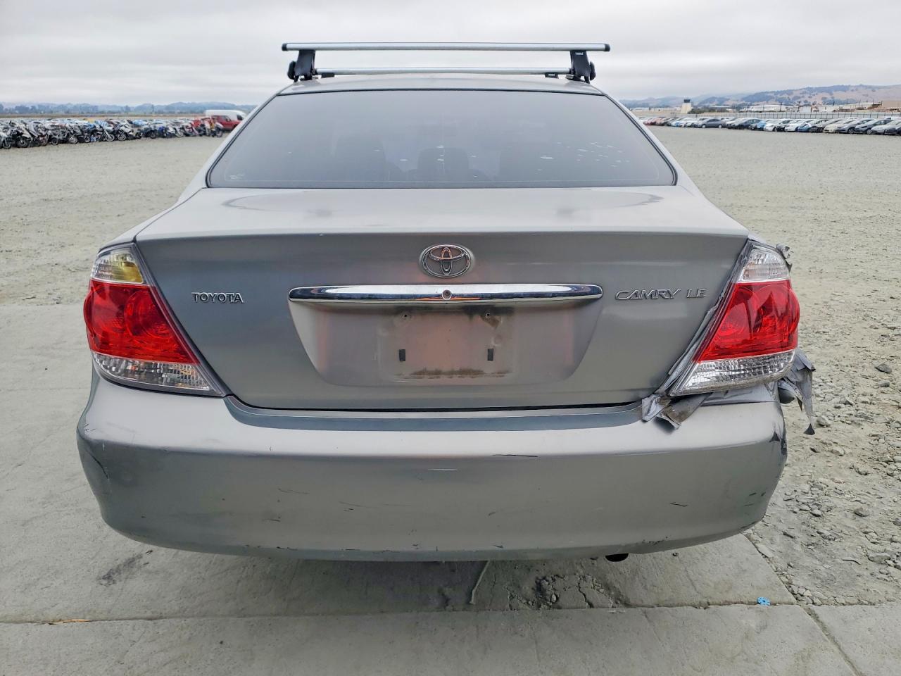 2005 Toyota Camry Le Gray vin: 4T1BE32K15U634150