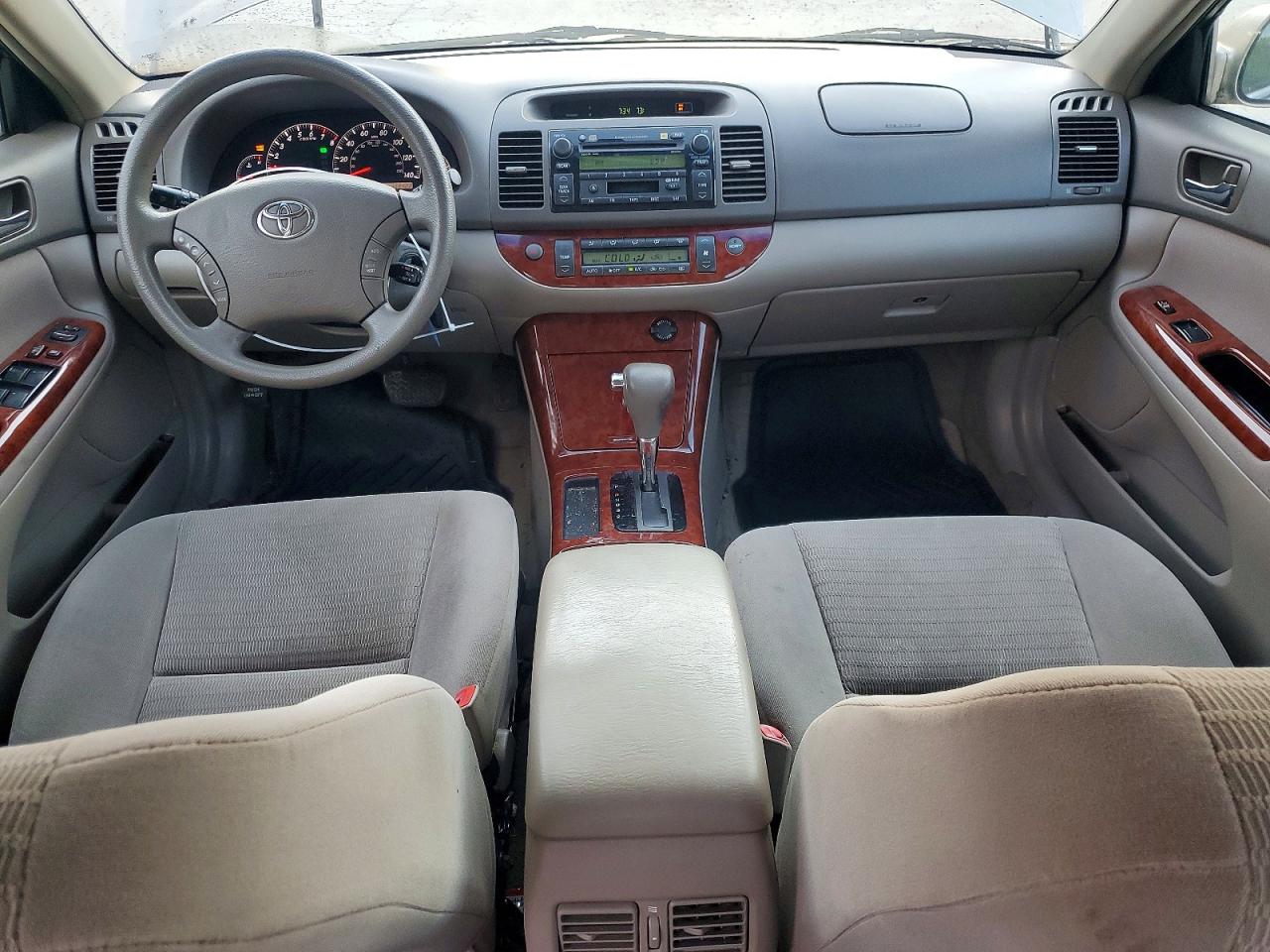 2005 Toyota Camry Xle Gold vin: 4T1BE32K15U989125