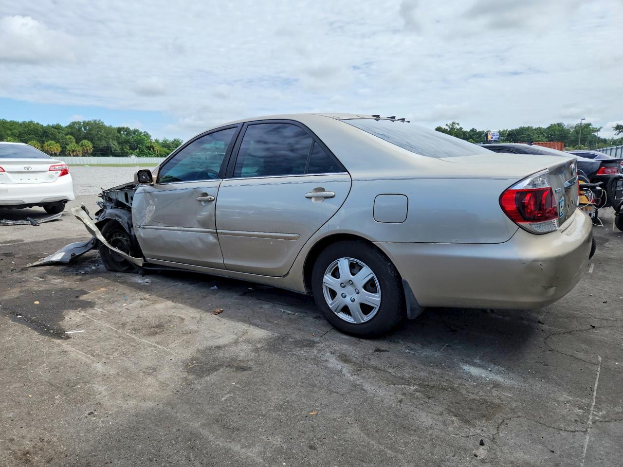 2006 Toyota Camry Le Золотой vin: 4T1BE32K16U150223