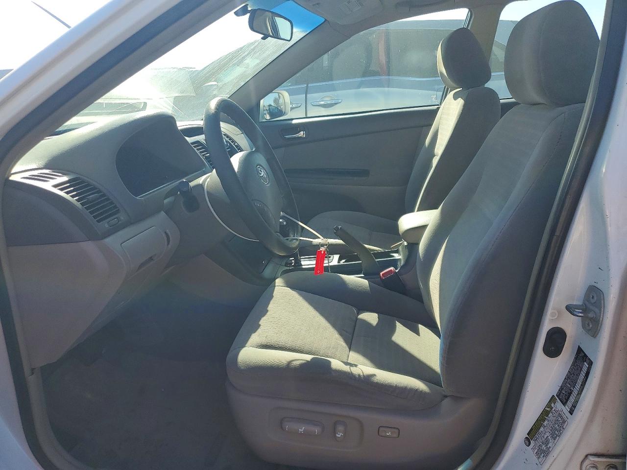 2006 Toyota Camry Le White vin: 4T1BE32K16U660412