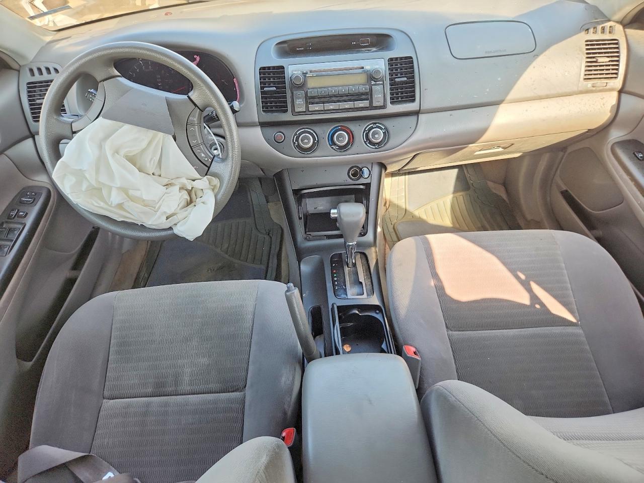 2006 Toyota Camry Le White vin: 4T1BE32K16U671846