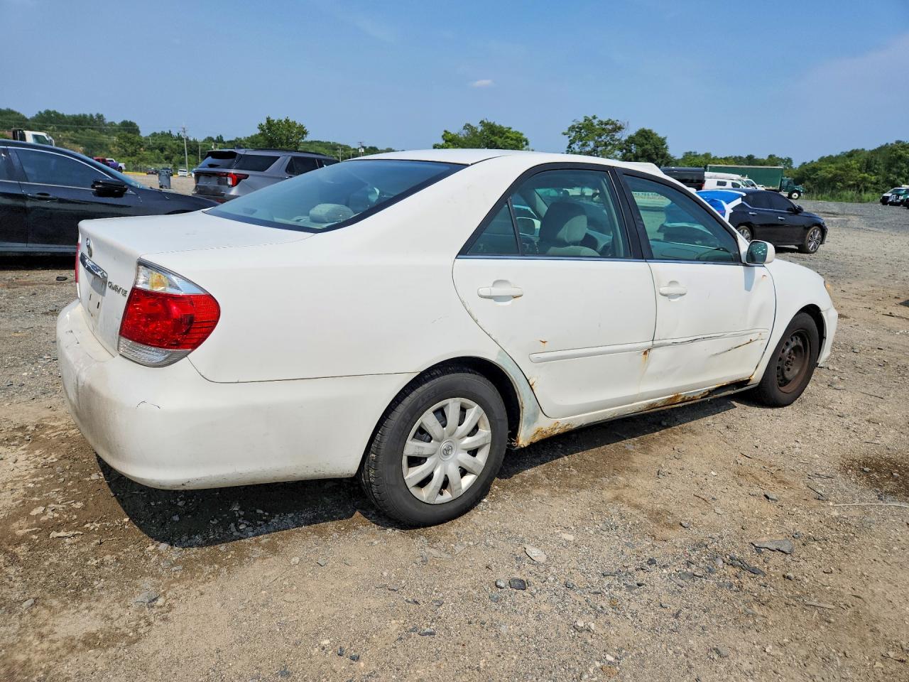 2006 Toyota Camry Le White vin: 4T1BE32K16U690221