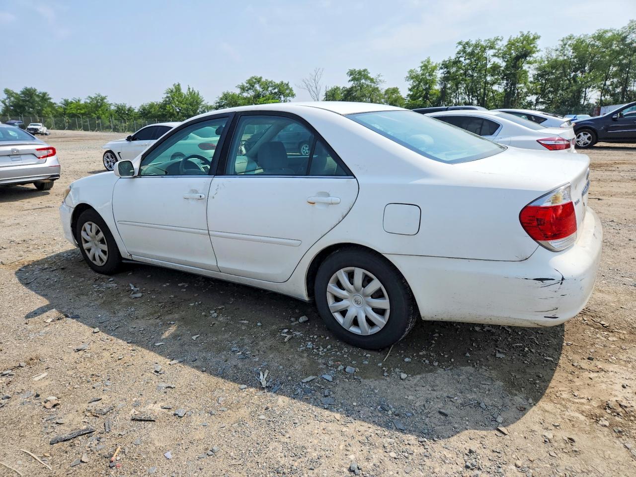 2006 Toyota Camry Le White vin: 4T1BE32K16U690221