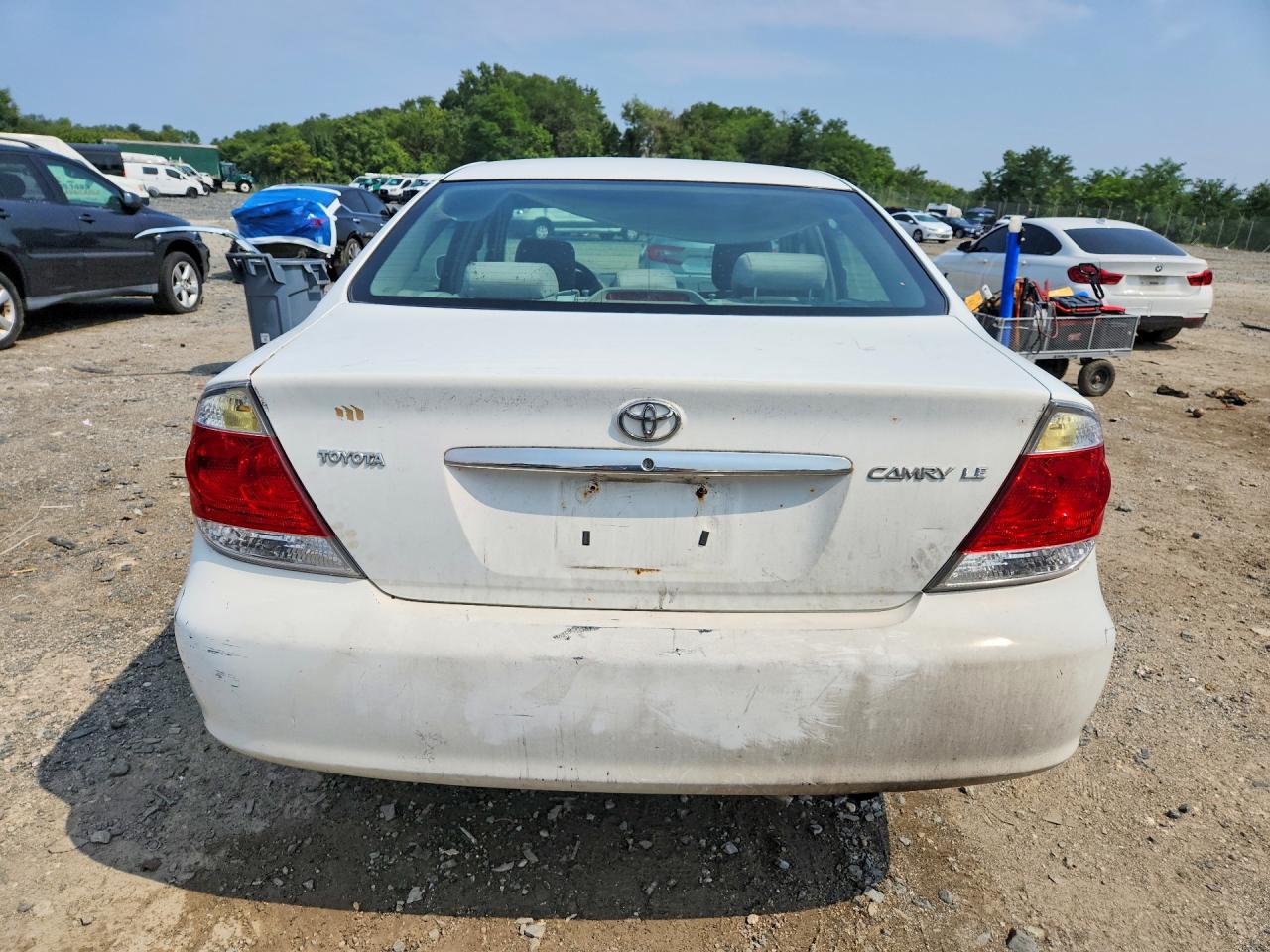2006 Toyota Camry Le White vin: 4T1BE32K16U690221