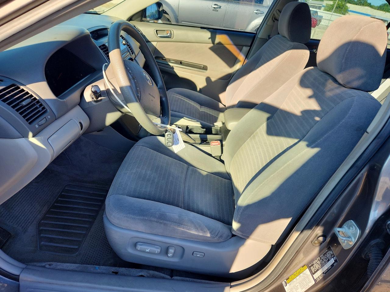 2006 Toyota Camry Le Gray vin: 4T1BE32K16U691921
