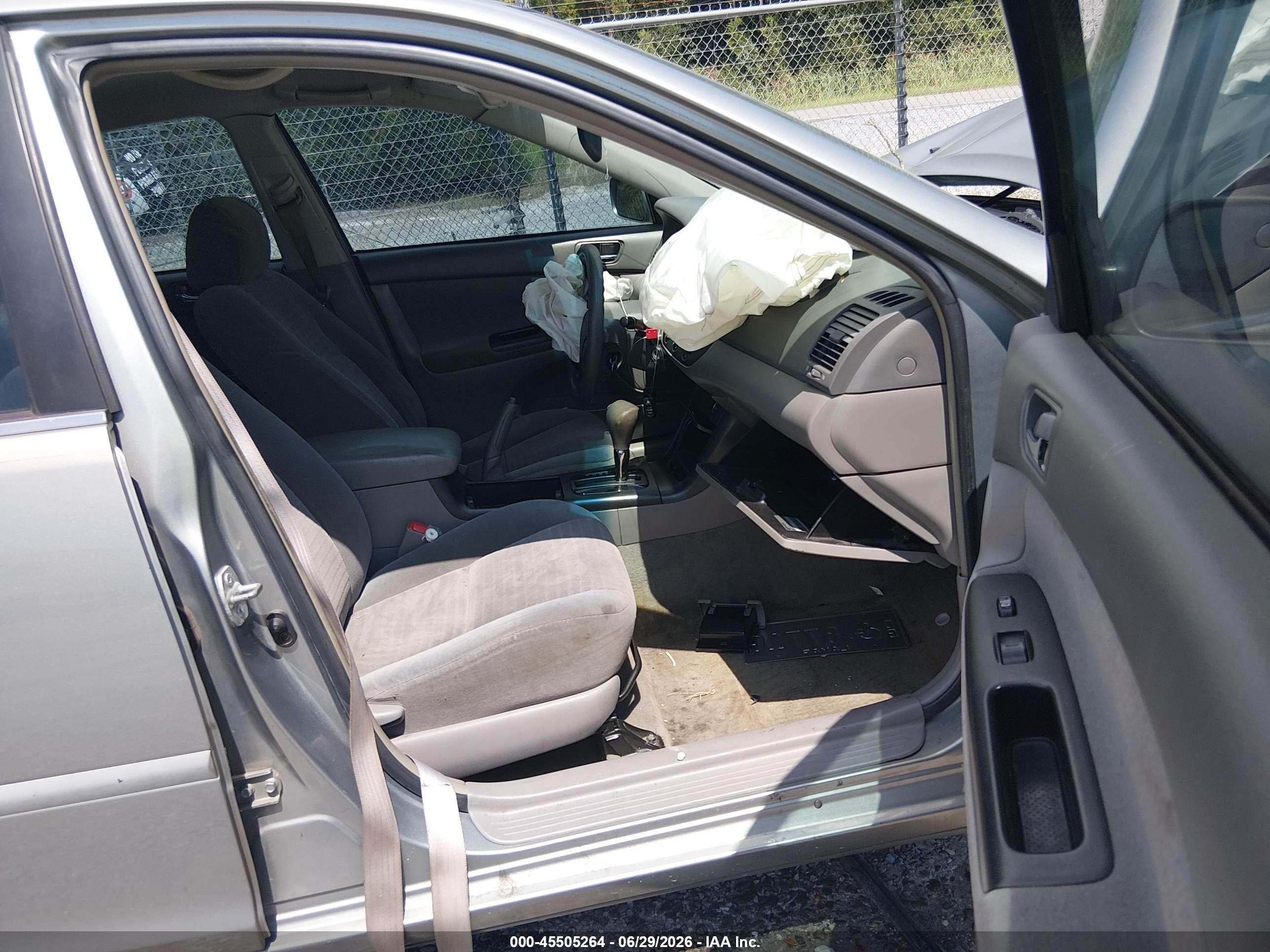 2006 Toyota Camry Le Champagne vin: 4T1BE32K16U700276