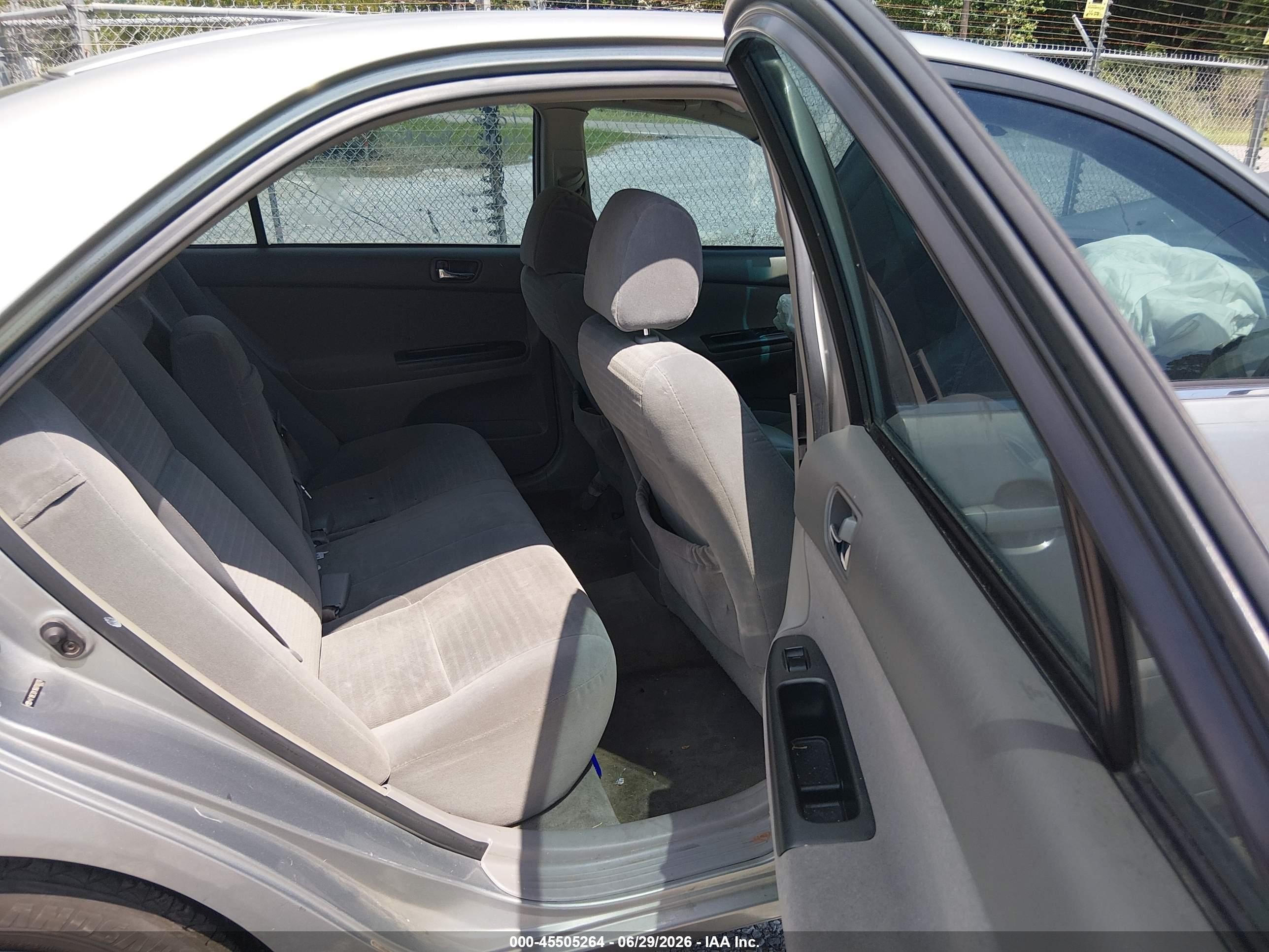 2006 Toyota Camry Le Champagne vin: 4T1BE32K16U700276