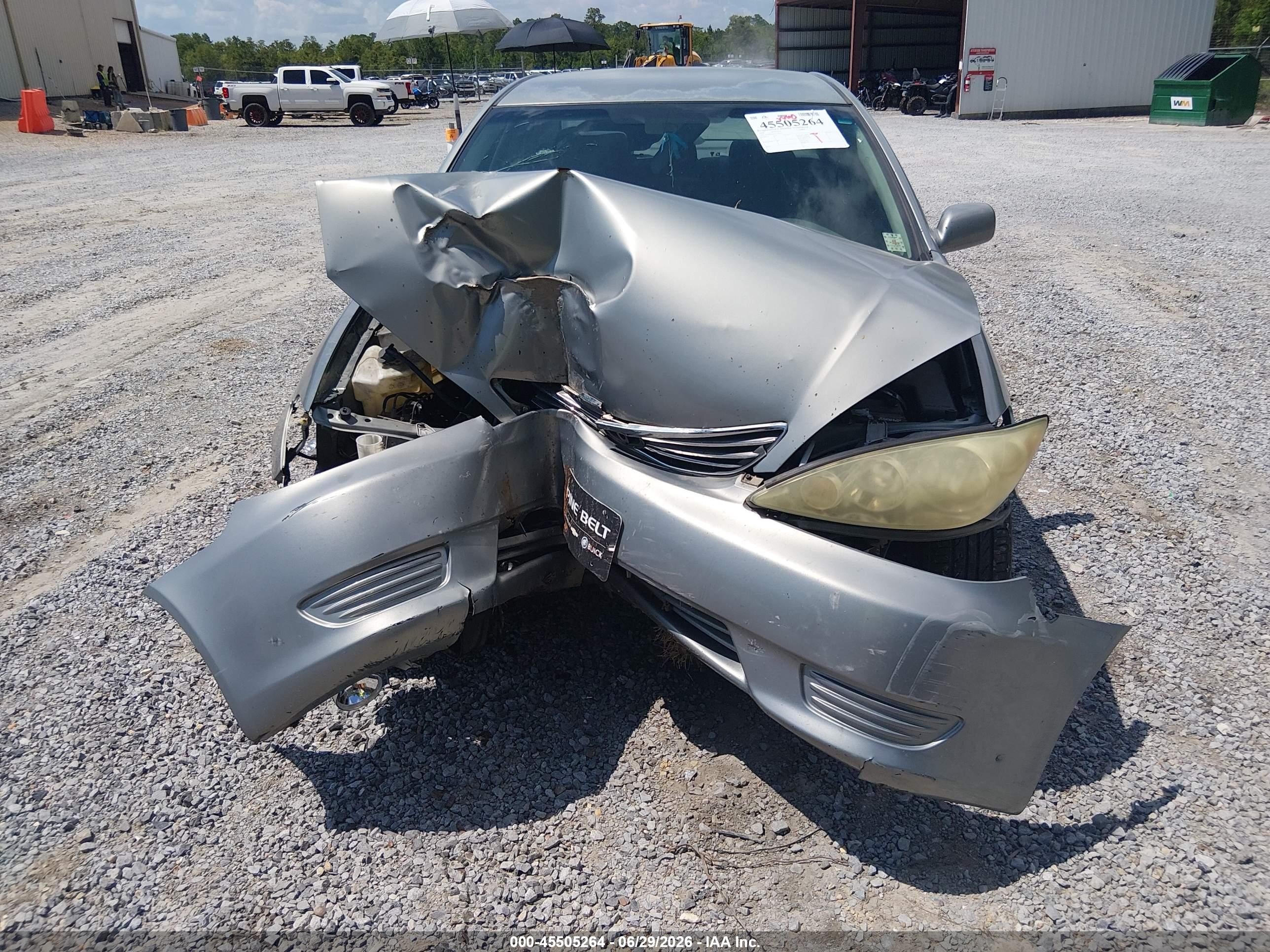 2006 Toyota Camry Le Champagne vin: 4T1BE32K16U700276