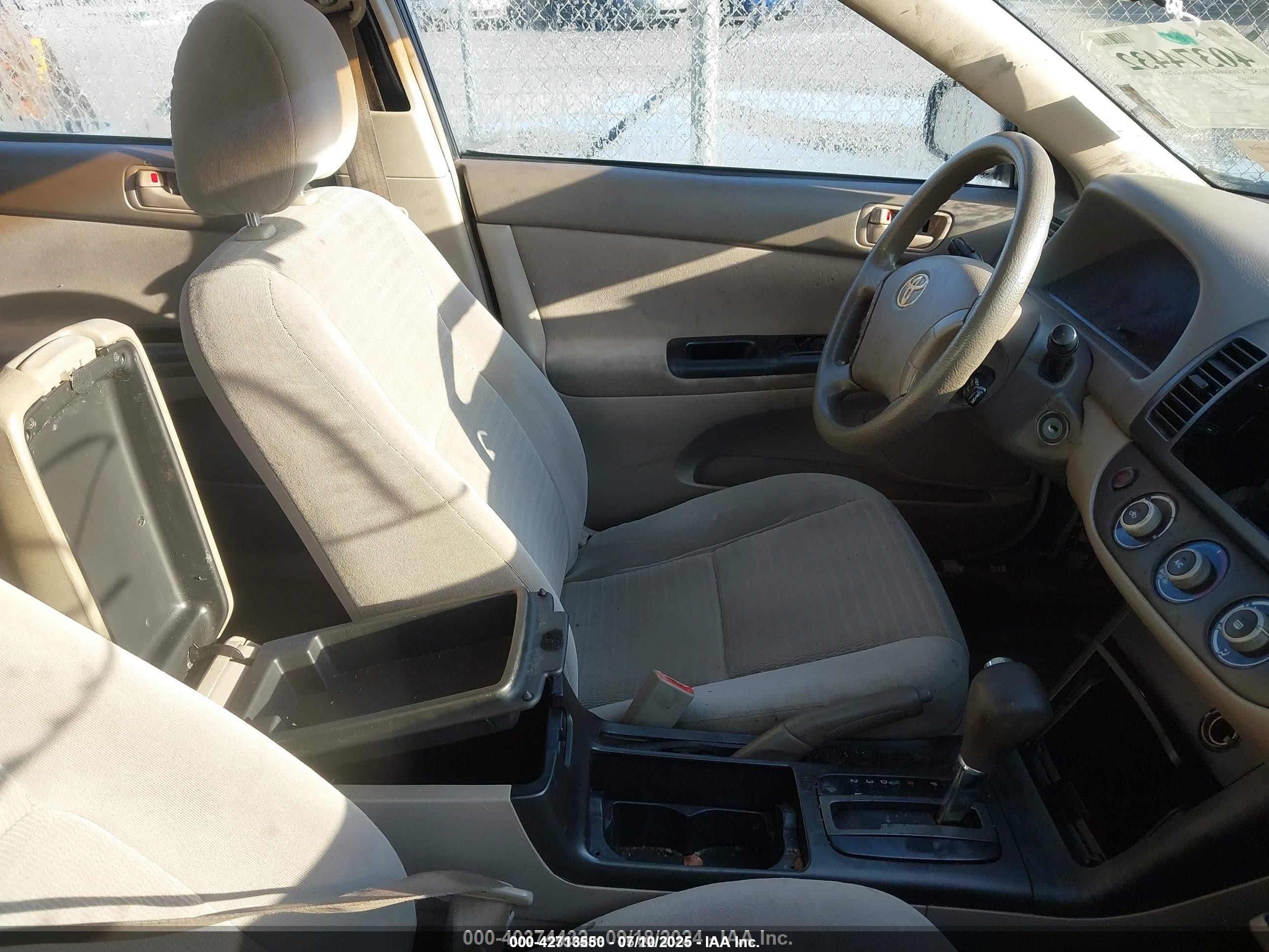 2006 Toyota Camry Le vin: 4T1BE32K16U701993