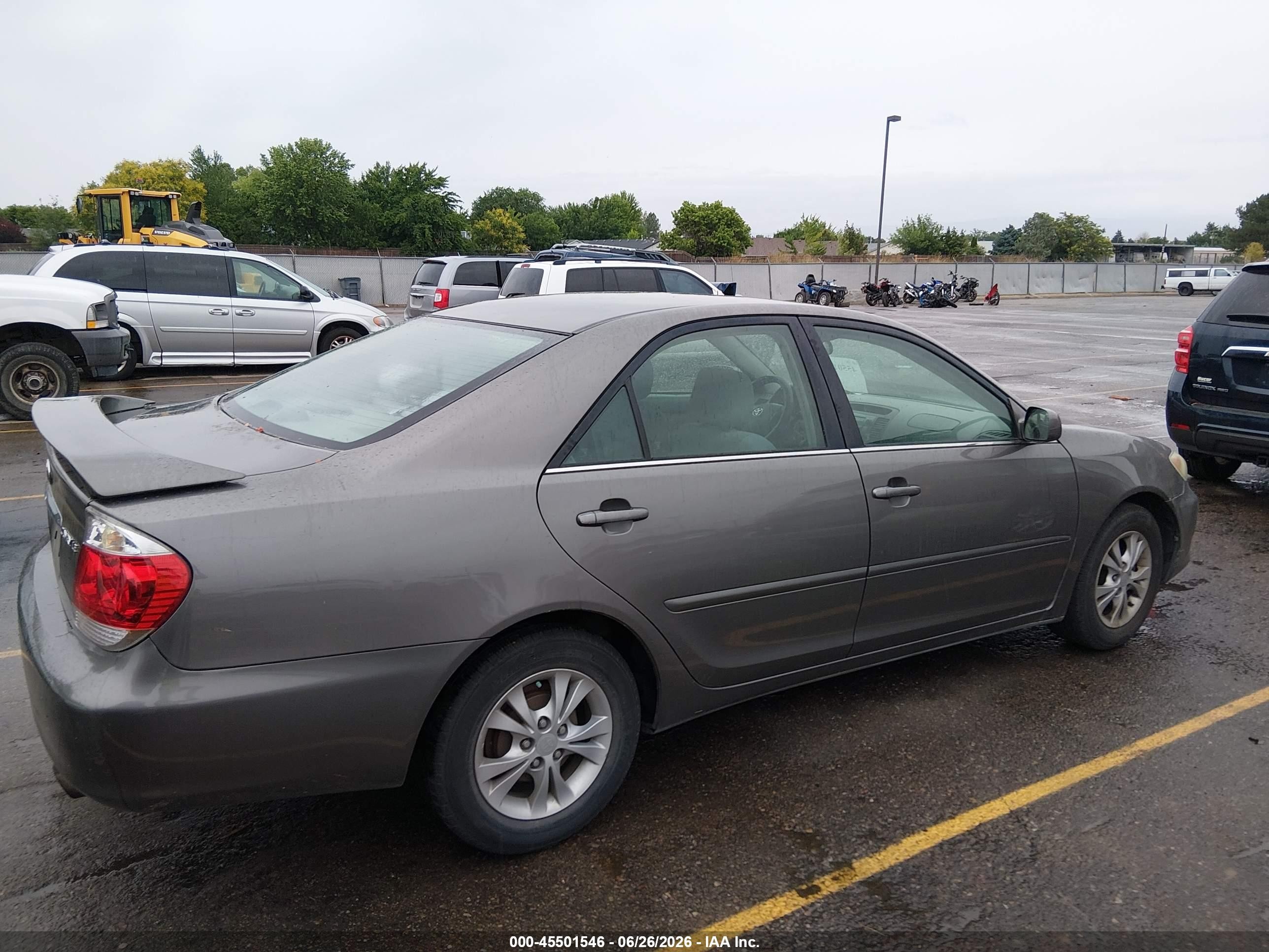 2006 Toyota Camry Le Gray vin: 4T1BE32K16U704697