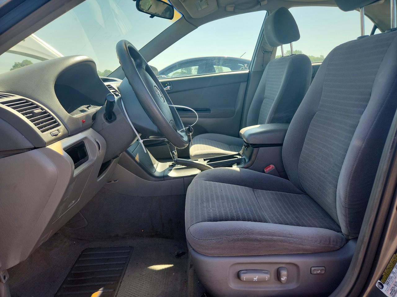 2006 Toyota Camry Le Gray vin: 4T1BE32K16U722603