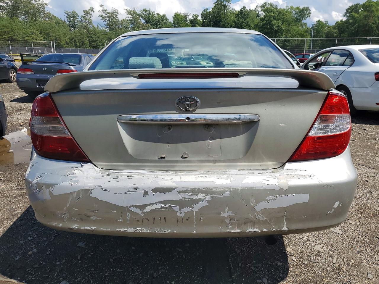 2002 Toyota Camry Le Серебряный vin: 4T1BE32K22U001121