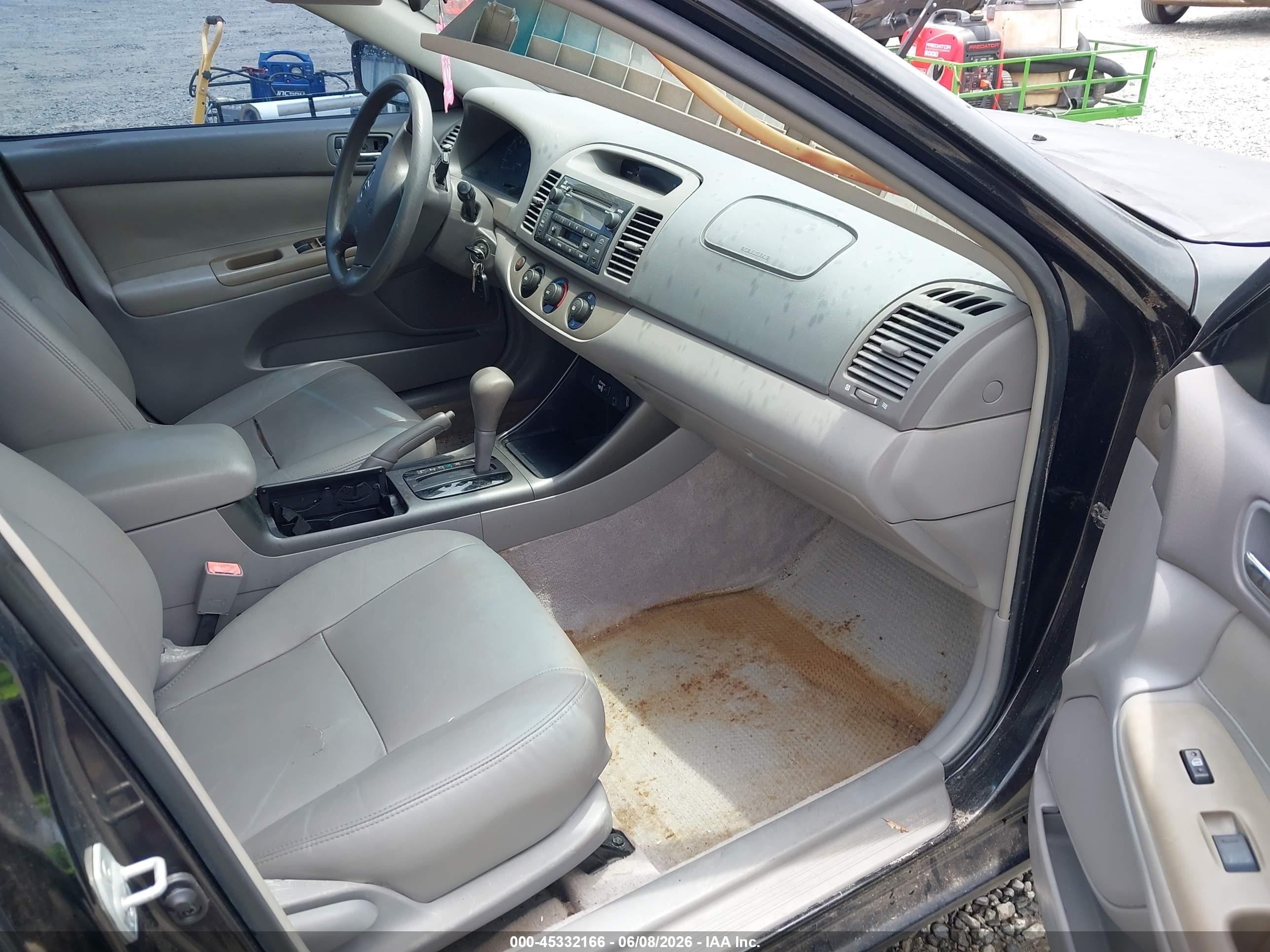 2002 Toyota Camry Le Black vin: 4T1BE32K22U005105