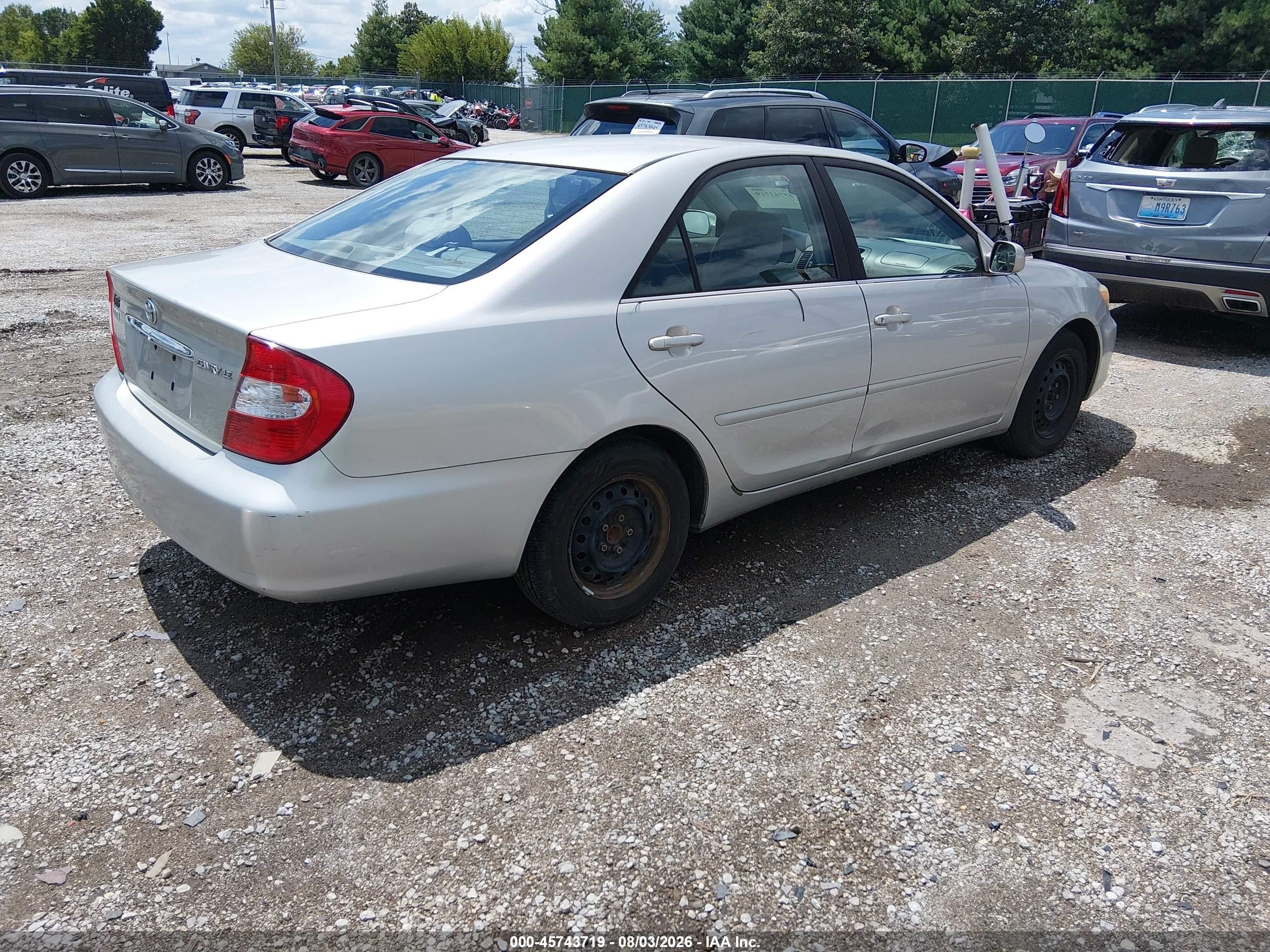2002 Toyota Camry Le Серебряный vin: 4T1BE32K22U005363