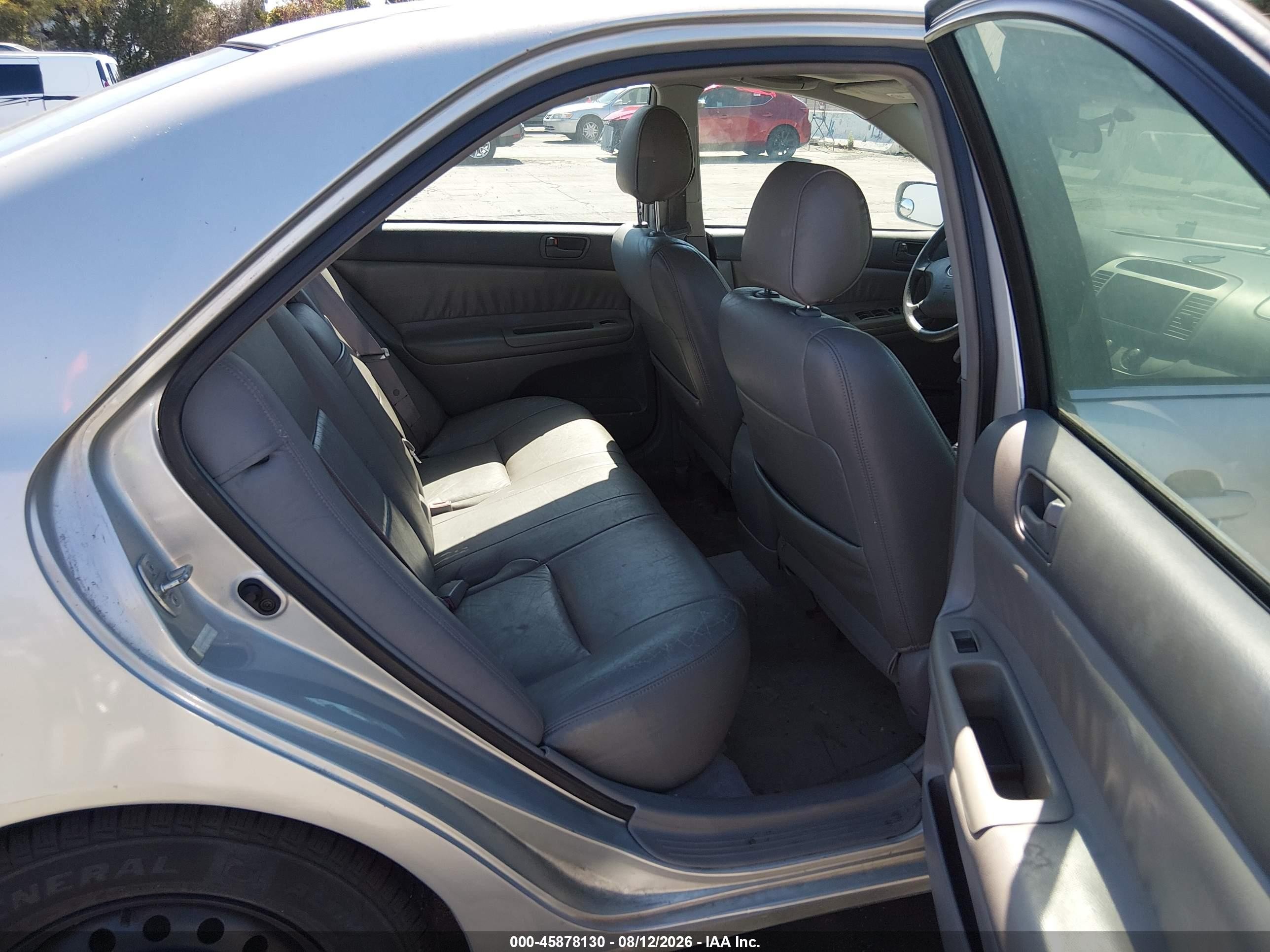 2002 Toyota Camry Le Silver vin: 4T1BE32K22U028013