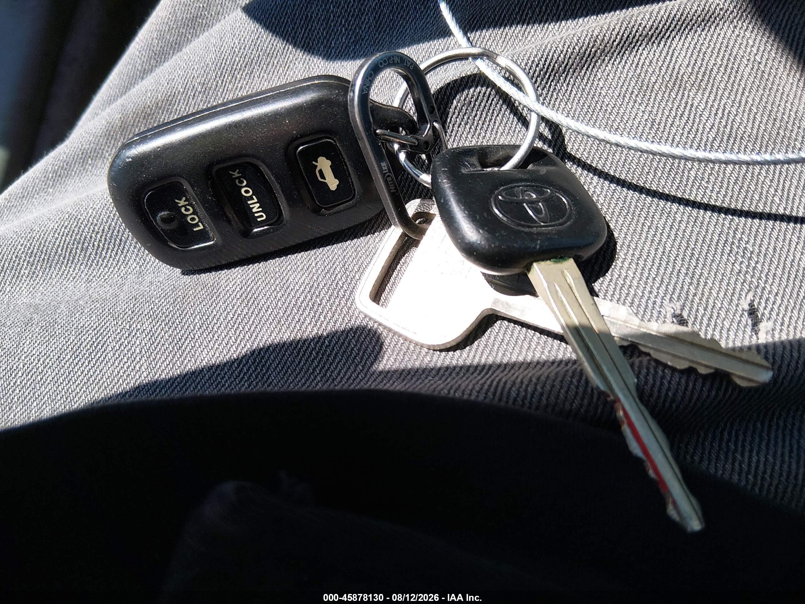 2002 Toyota Camry Le Silver vin: 4T1BE32K22U028013
