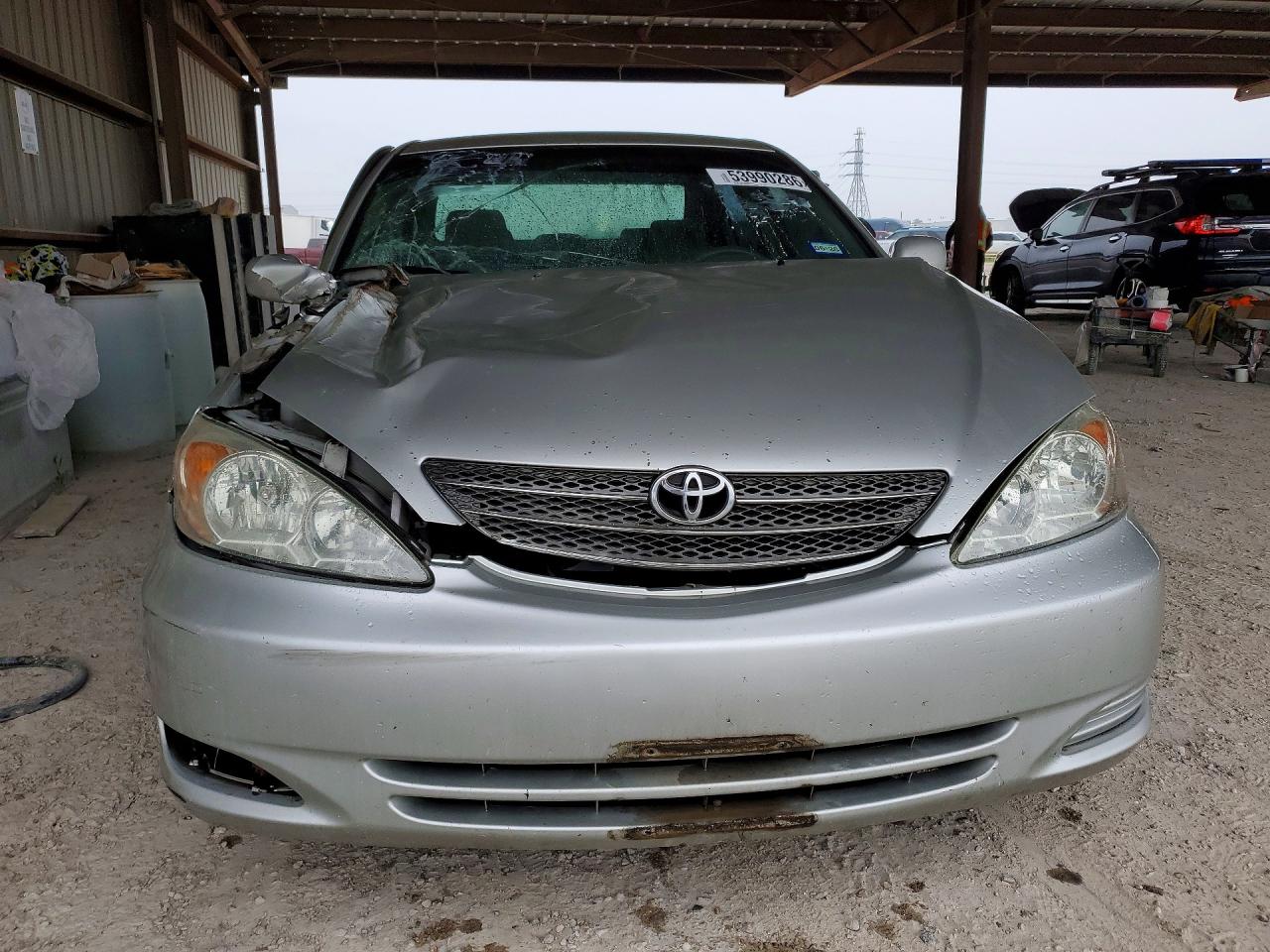 2002 Toyota Camry Le Серебряный vin: 4T1BE32K22U061514