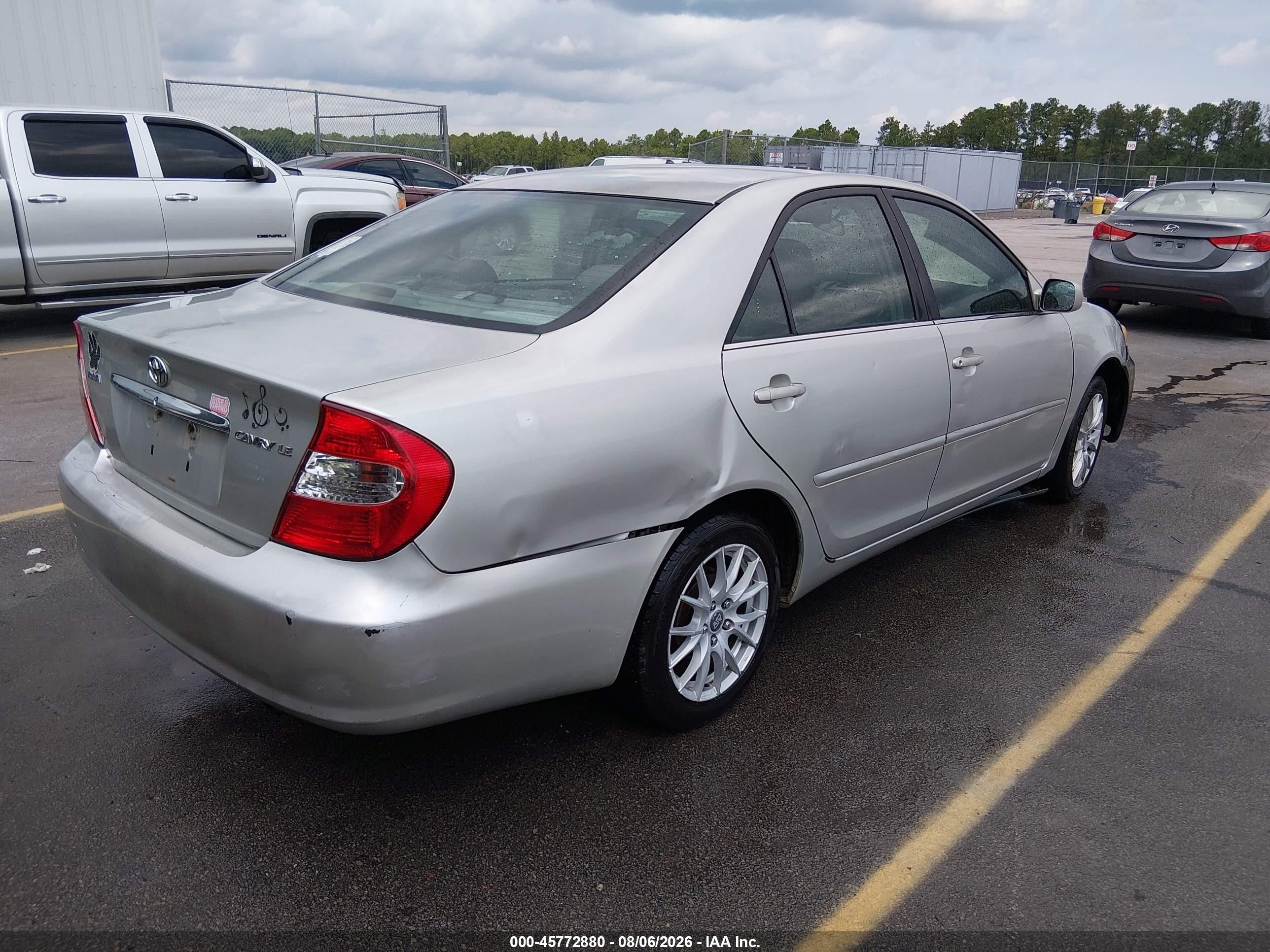 2002 Toyota Camry Le Silver vin: 4T1BE32K22U071900