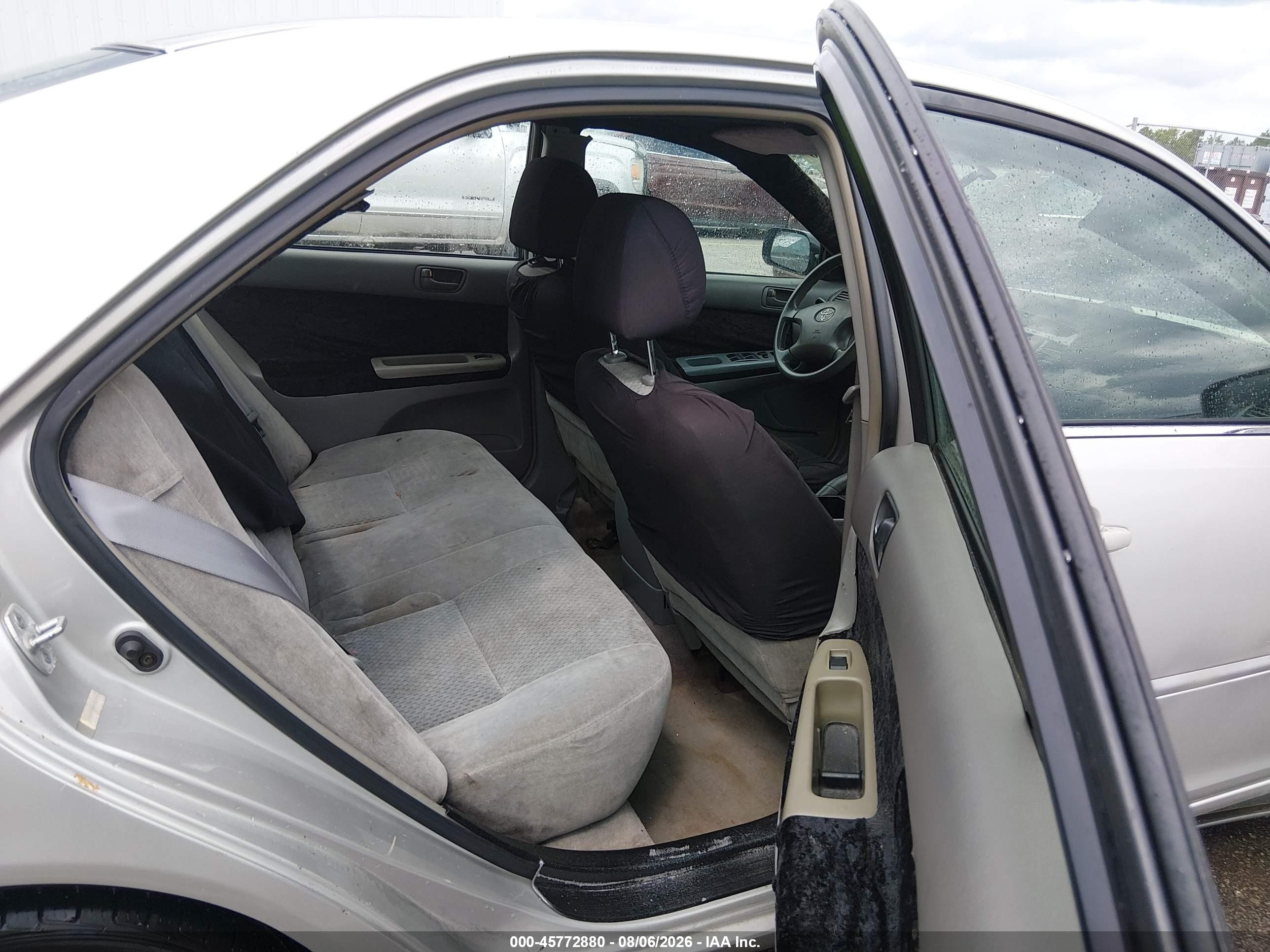 2002 Toyota Camry Le Silver vin: 4T1BE32K22U071900