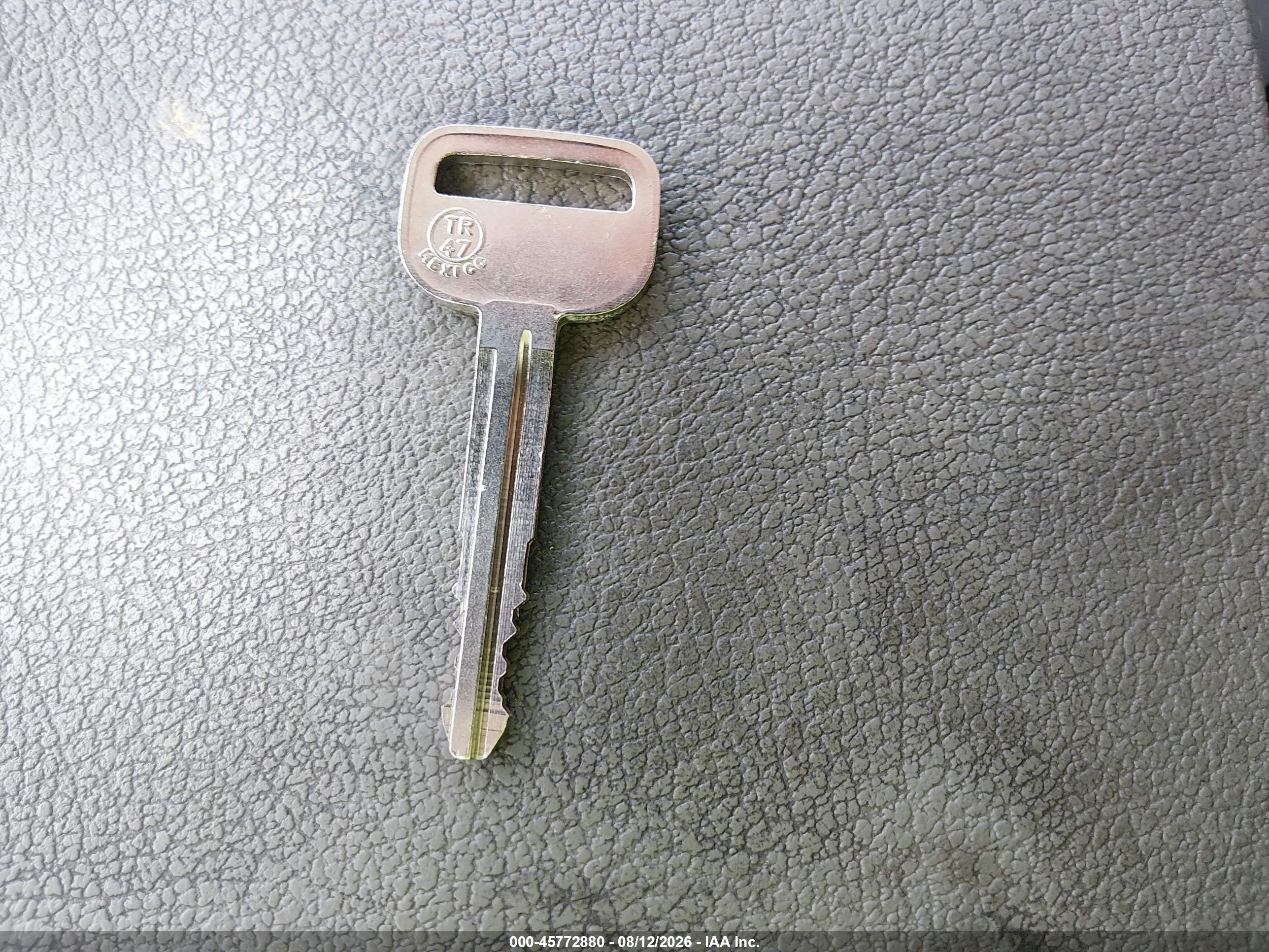 2002 Toyota Camry Le Silver vin: 4T1BE32K22U071900