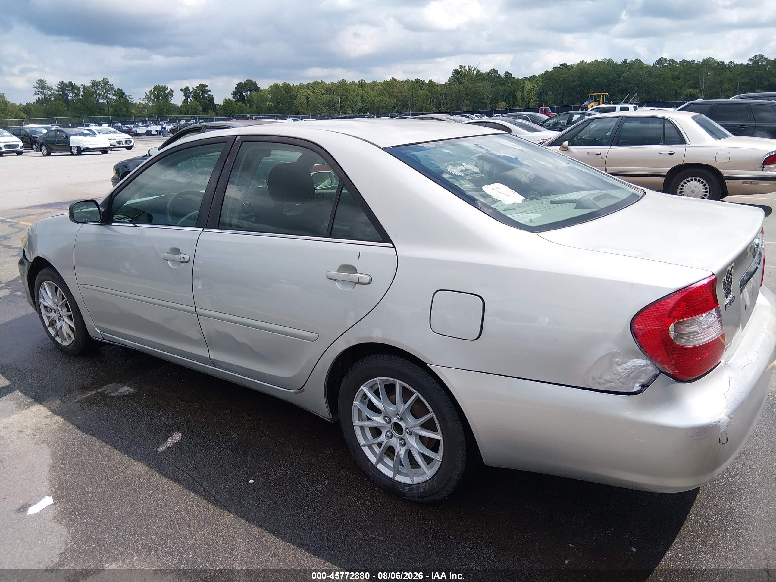2002 Toyota Camry Le Silver vin: 4T1BE32K22U071900