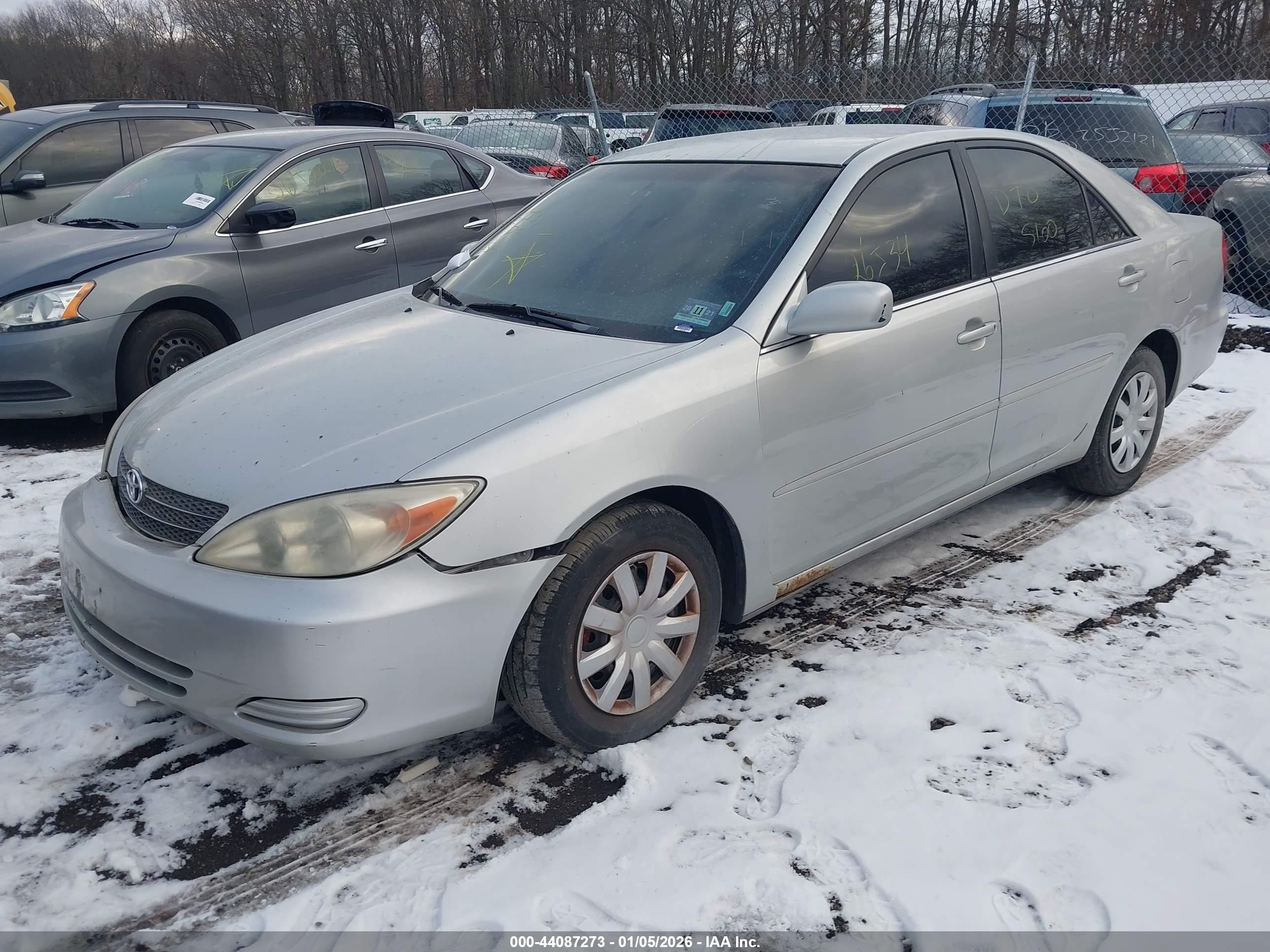 2002 Toyota Camry Le Gray vin: 4T1BE32K22U089104