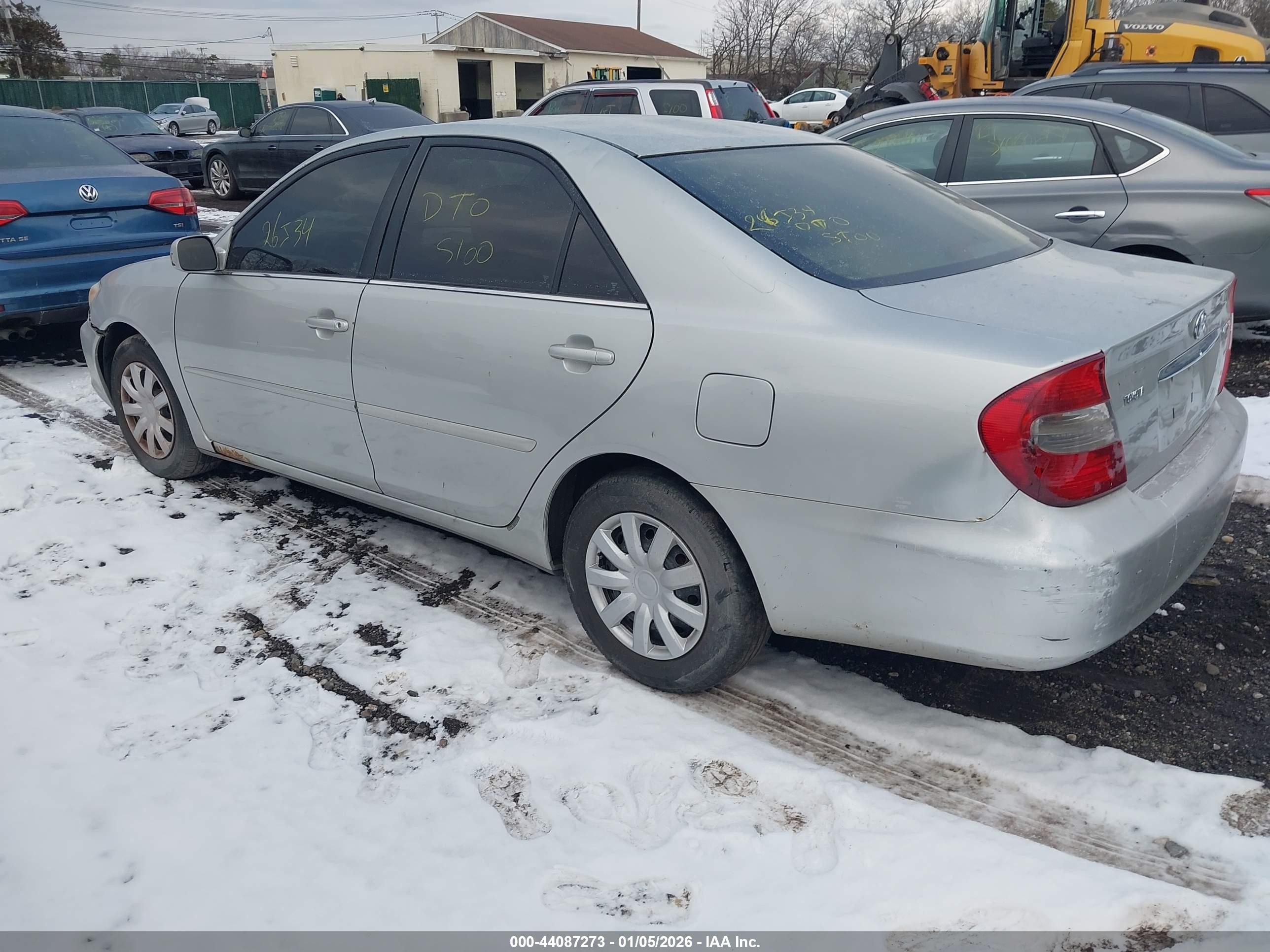 2002 Toyota Camry Le Gray vin: 4T1BE32K22U089104