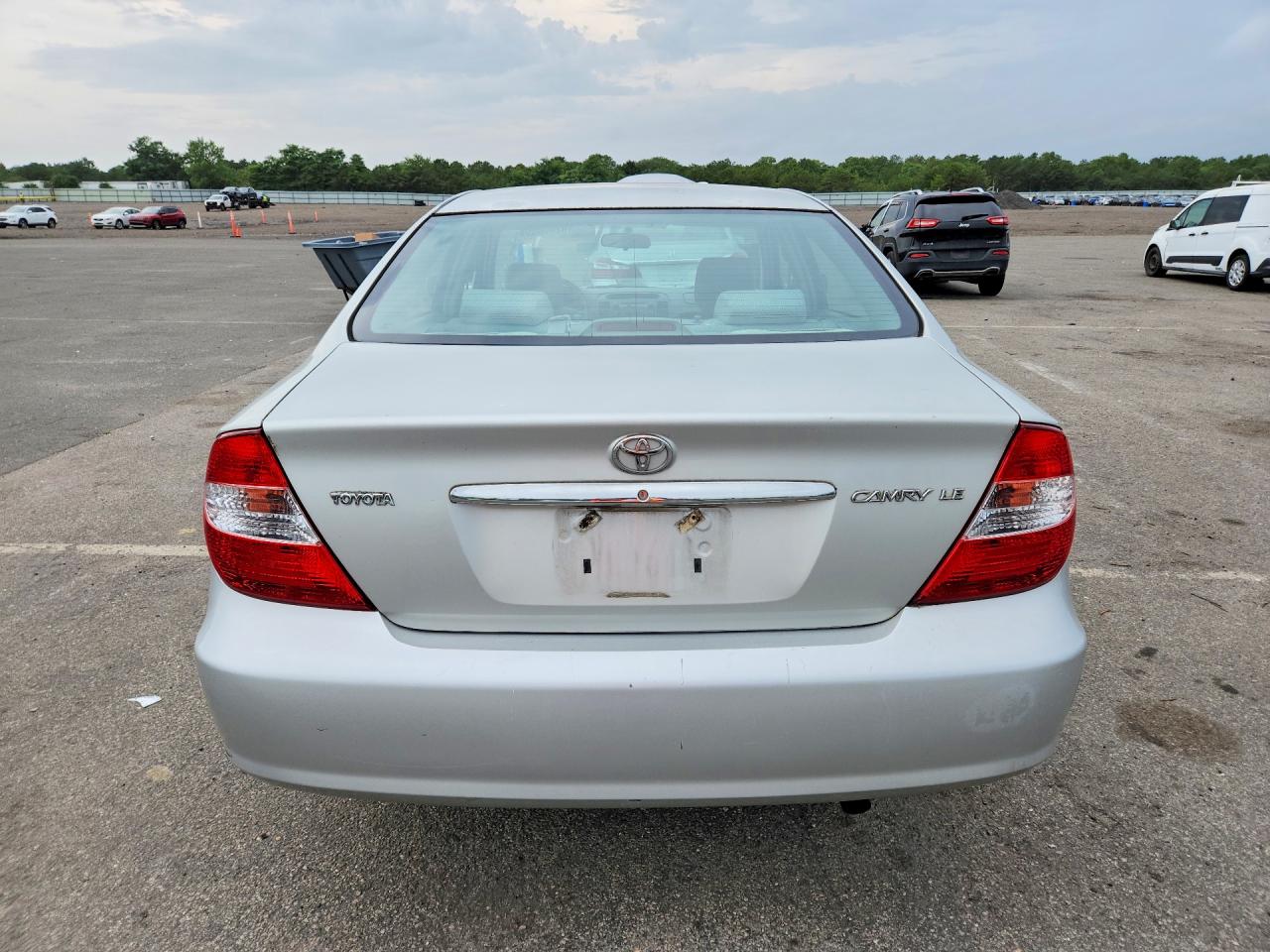 2002 Toyota Camry Le Серебряный vin: 4T1BE32K22U092570