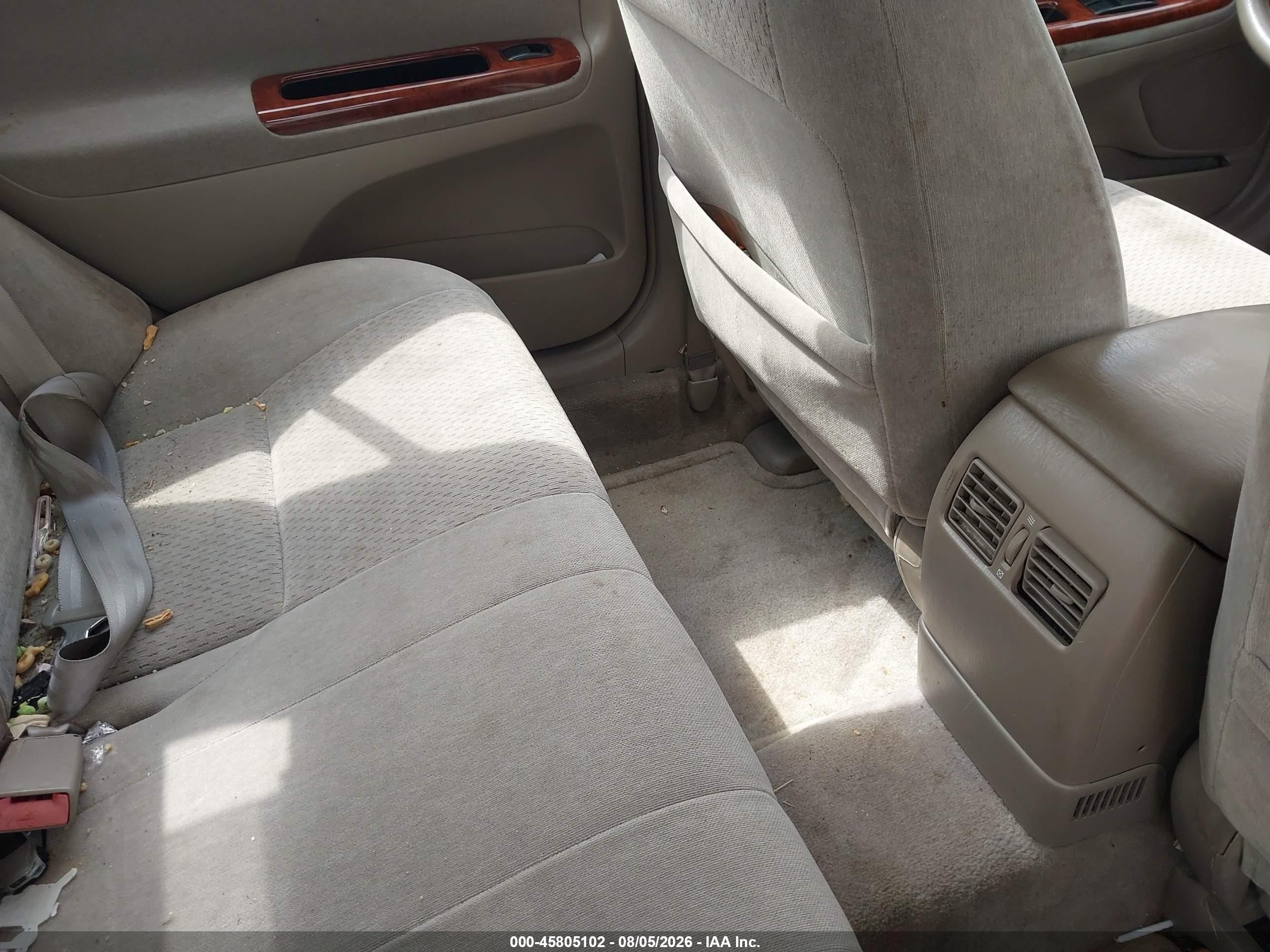 2002 Toyota Camry Xle Gold vin: 4T1BE32K22U106211