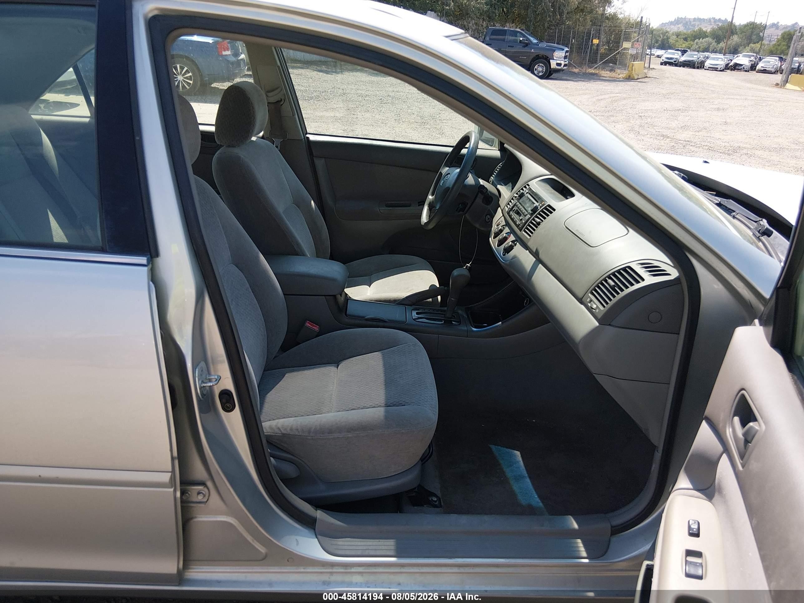 2002 Toyota Camry Le Silver vin: 4T1BE32K22U508245