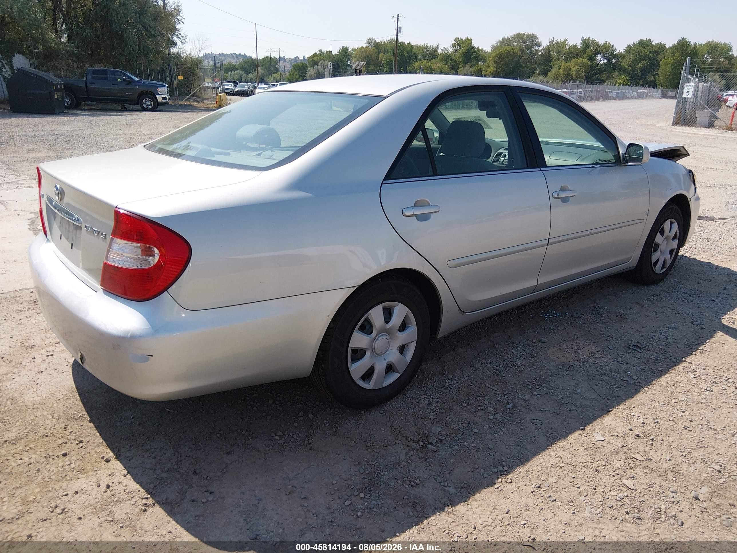 2002 Toyota Camry Le Silver vin: 4T1BE32K22U508245
