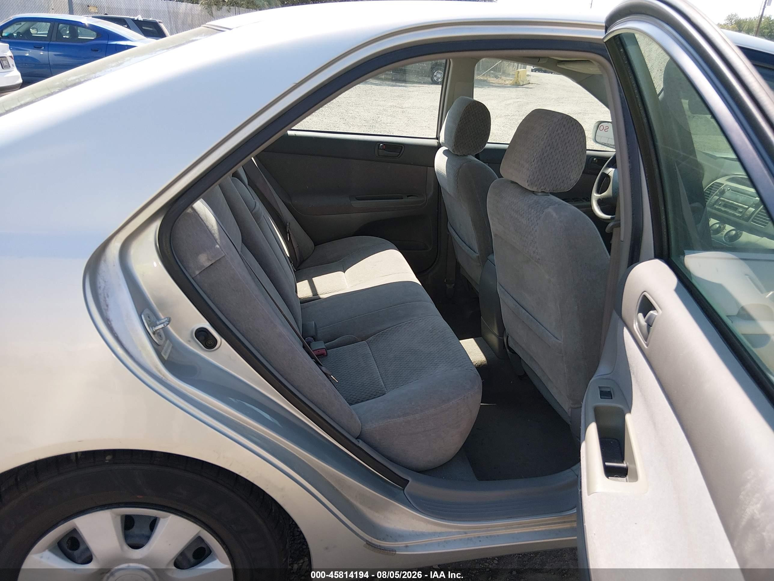 2002 Toyota Camry Le Silver vin: 4T1BE32K22U508245