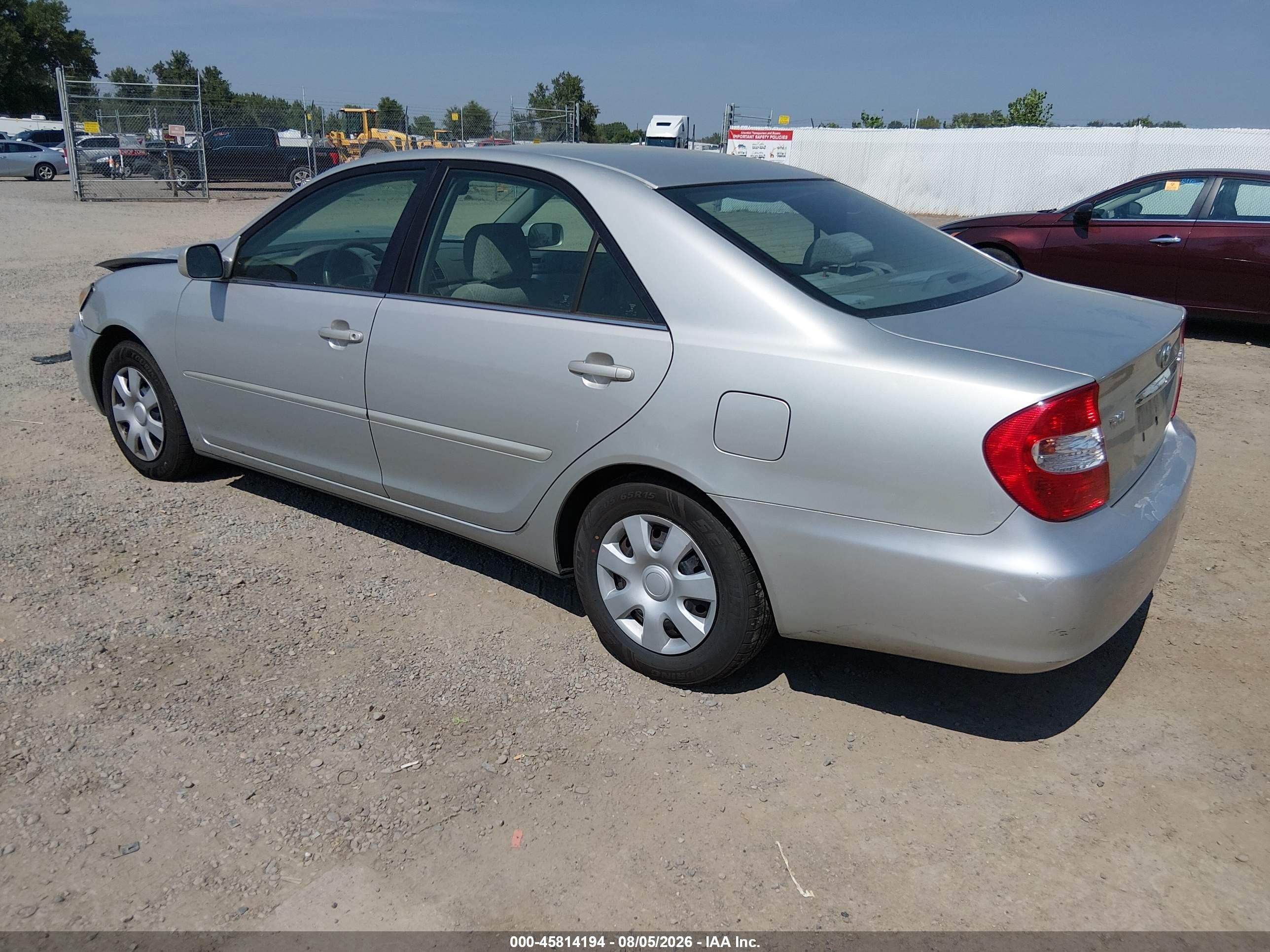 2002 Toyota Camry Le Silver vin: 4T1BE32K22U508245