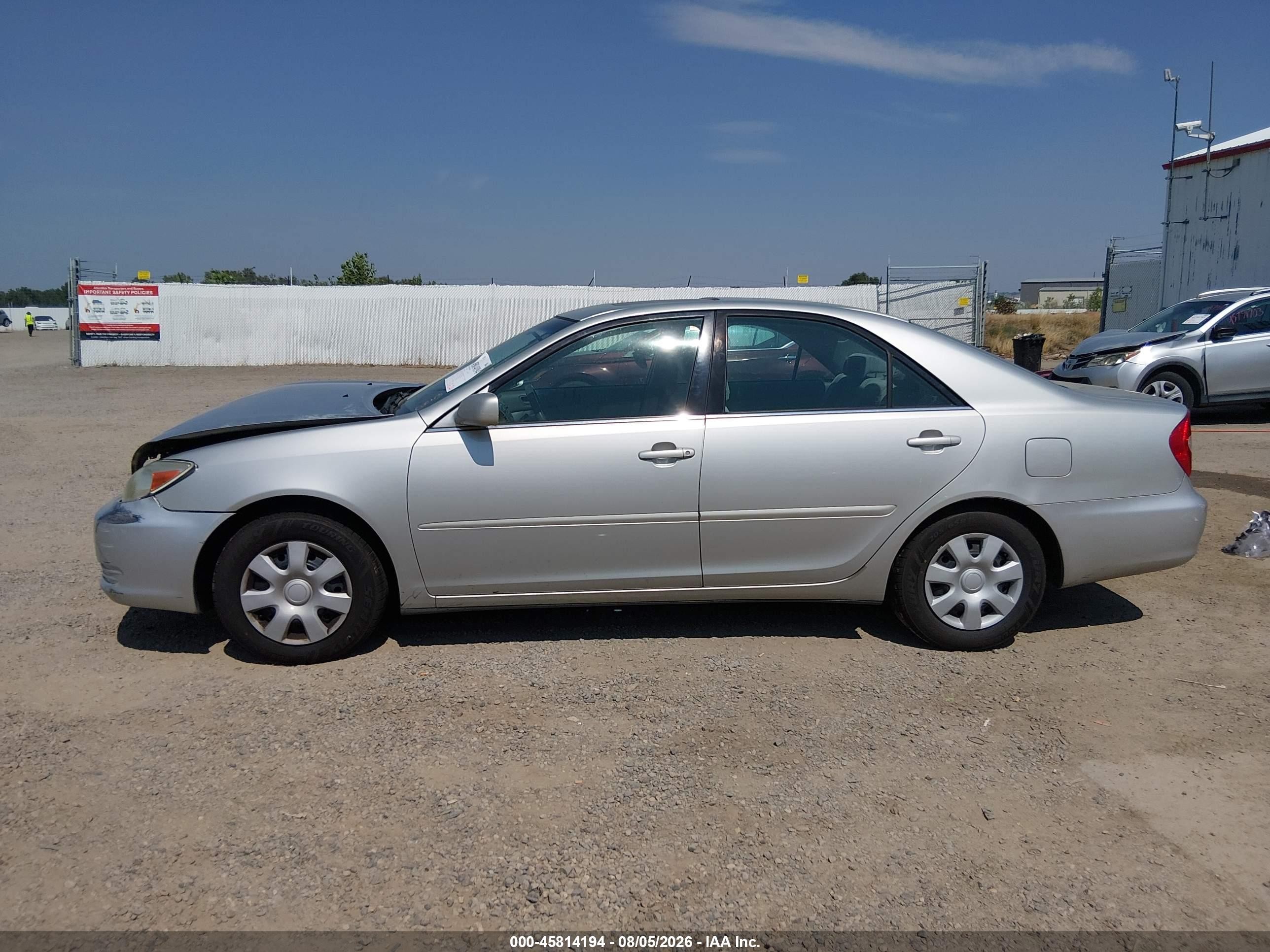 2002 Toyota Camry Le Silver vin: 4T1BE32K22U508245