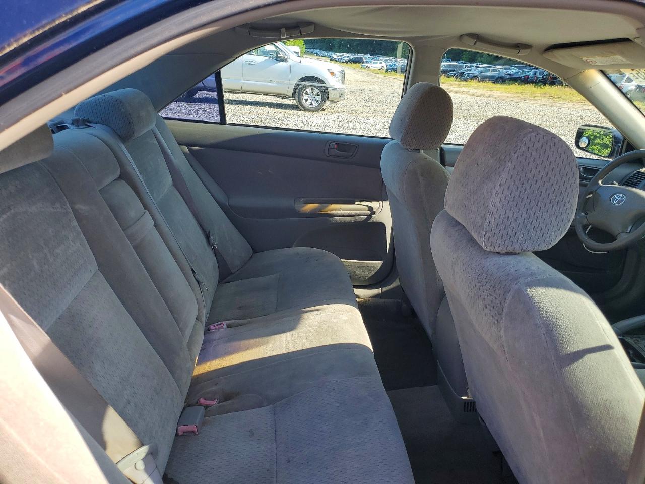 2002 Toyota Camry Le Blue vin: 4T1BE32K22U534442