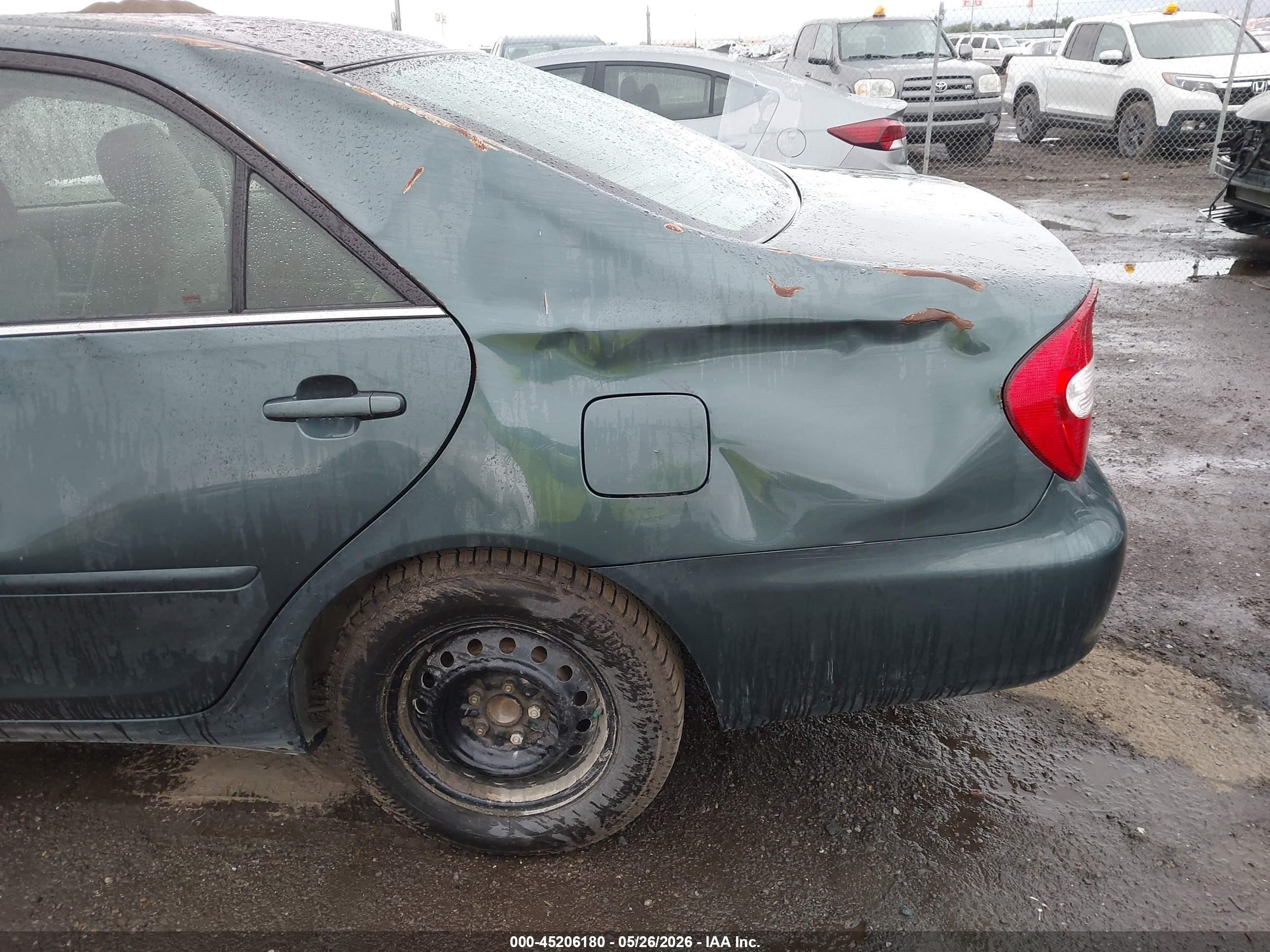 2002 Toyota Camry Le Green vin: 4T1BE32K22U555503